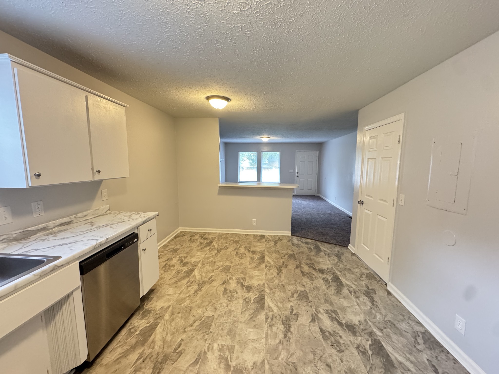 3225 Lakeford Dr