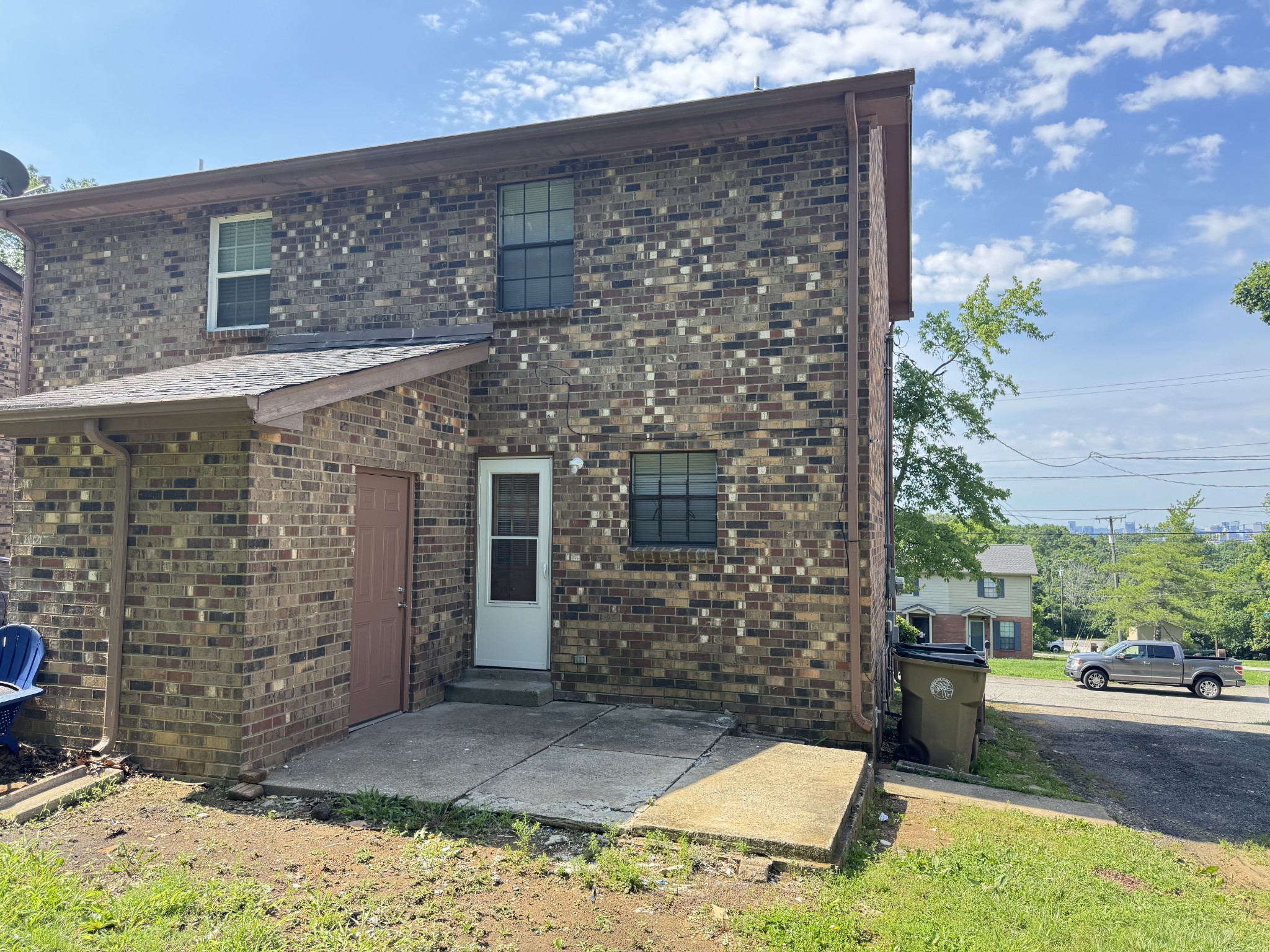3010 Conviser Dr