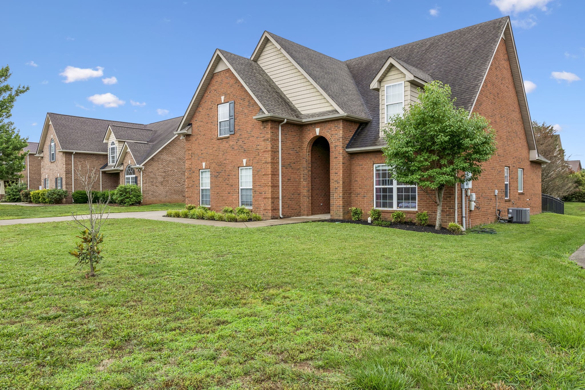 1333 Sam Houston Ave