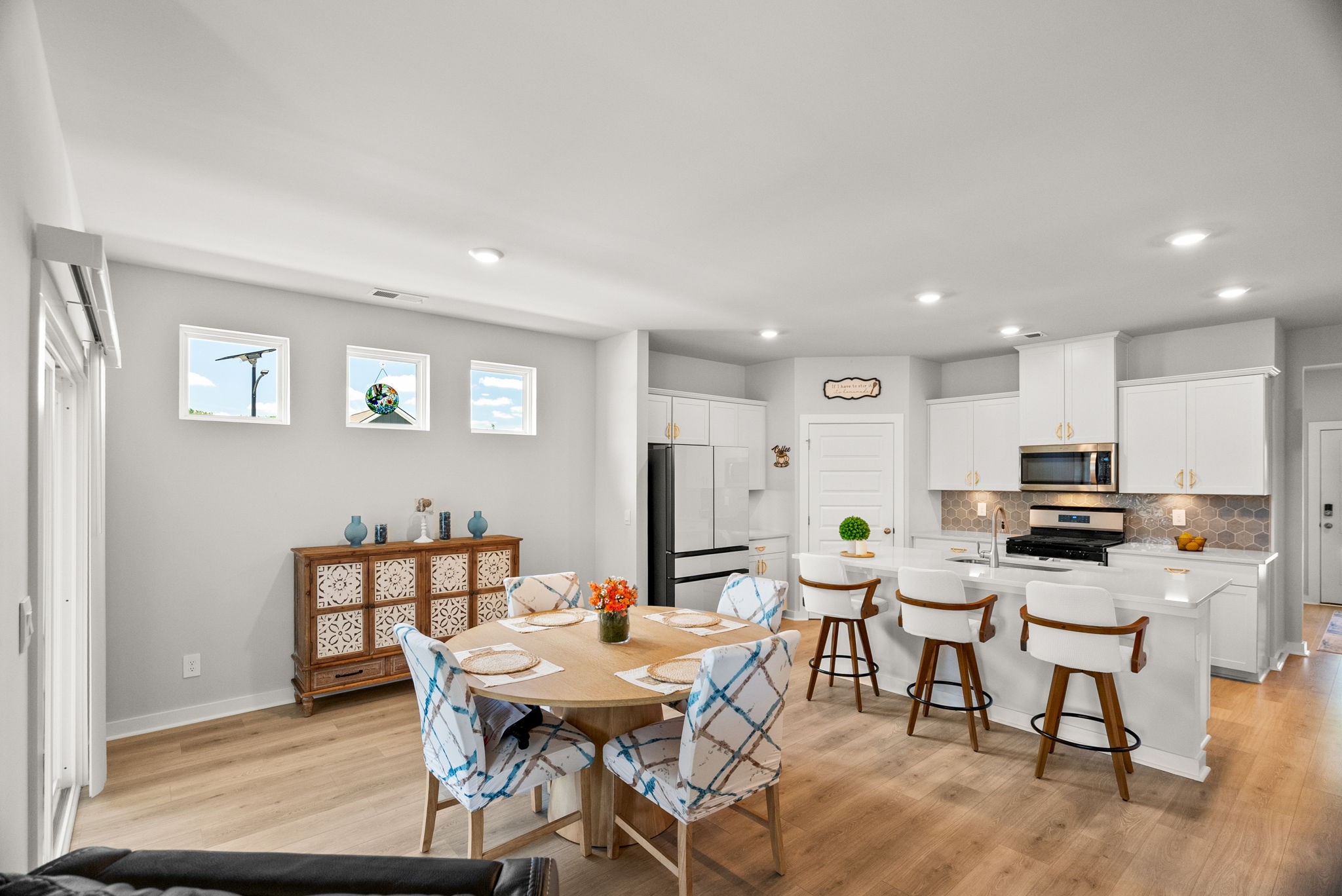 1217 Chapel Cove Pvt