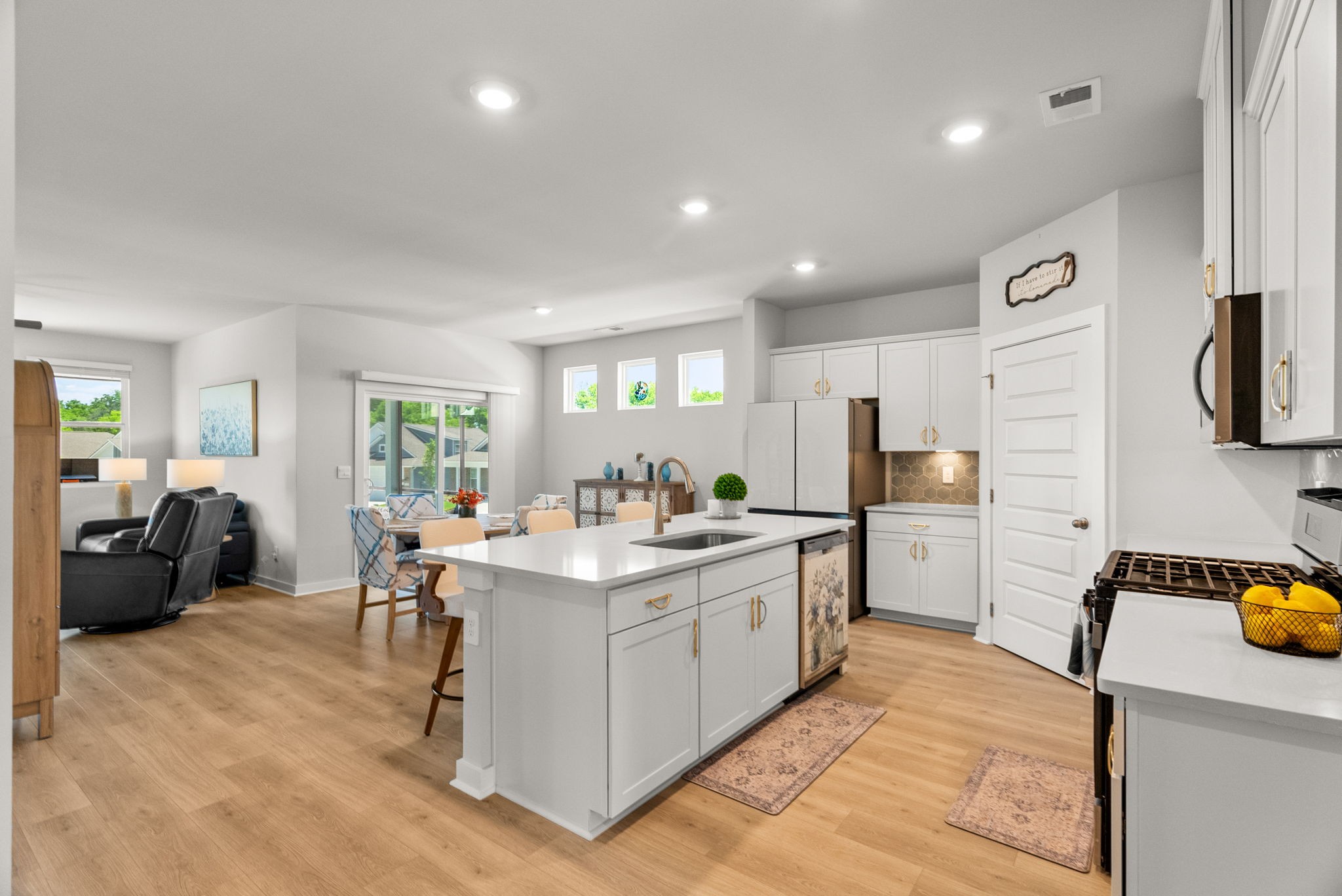 1217 Chapel Cove Pvt
