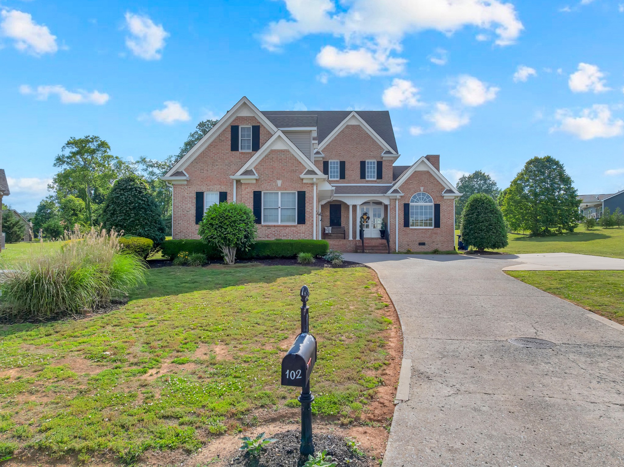 102 Waycross Dr