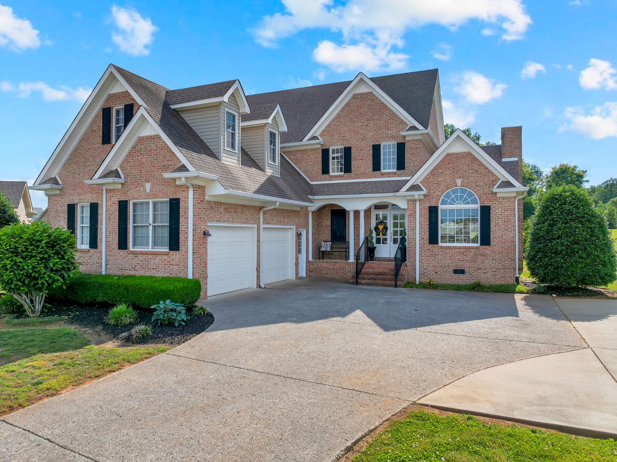 102 Waycross Dr