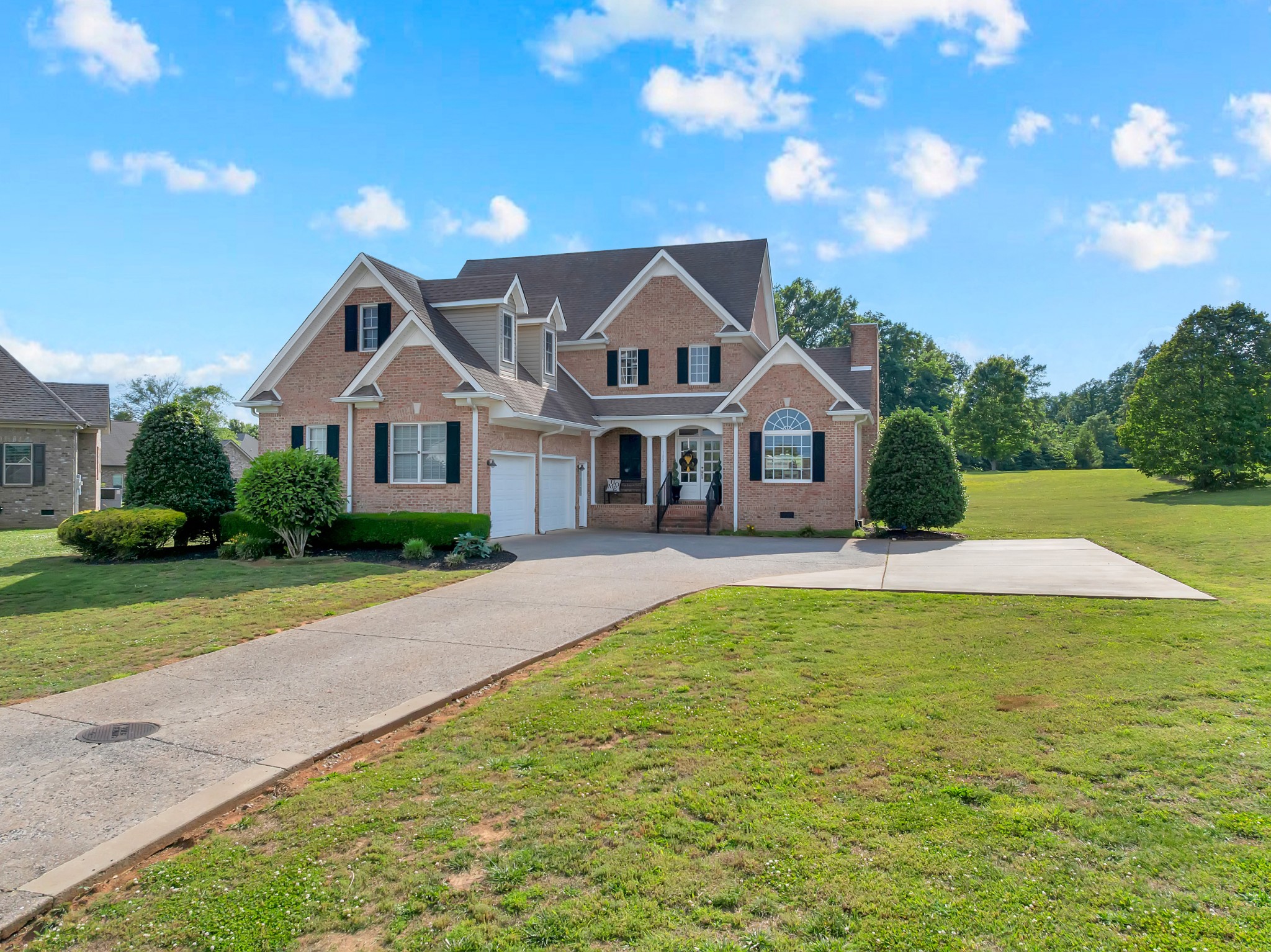 102 Waycross Dr