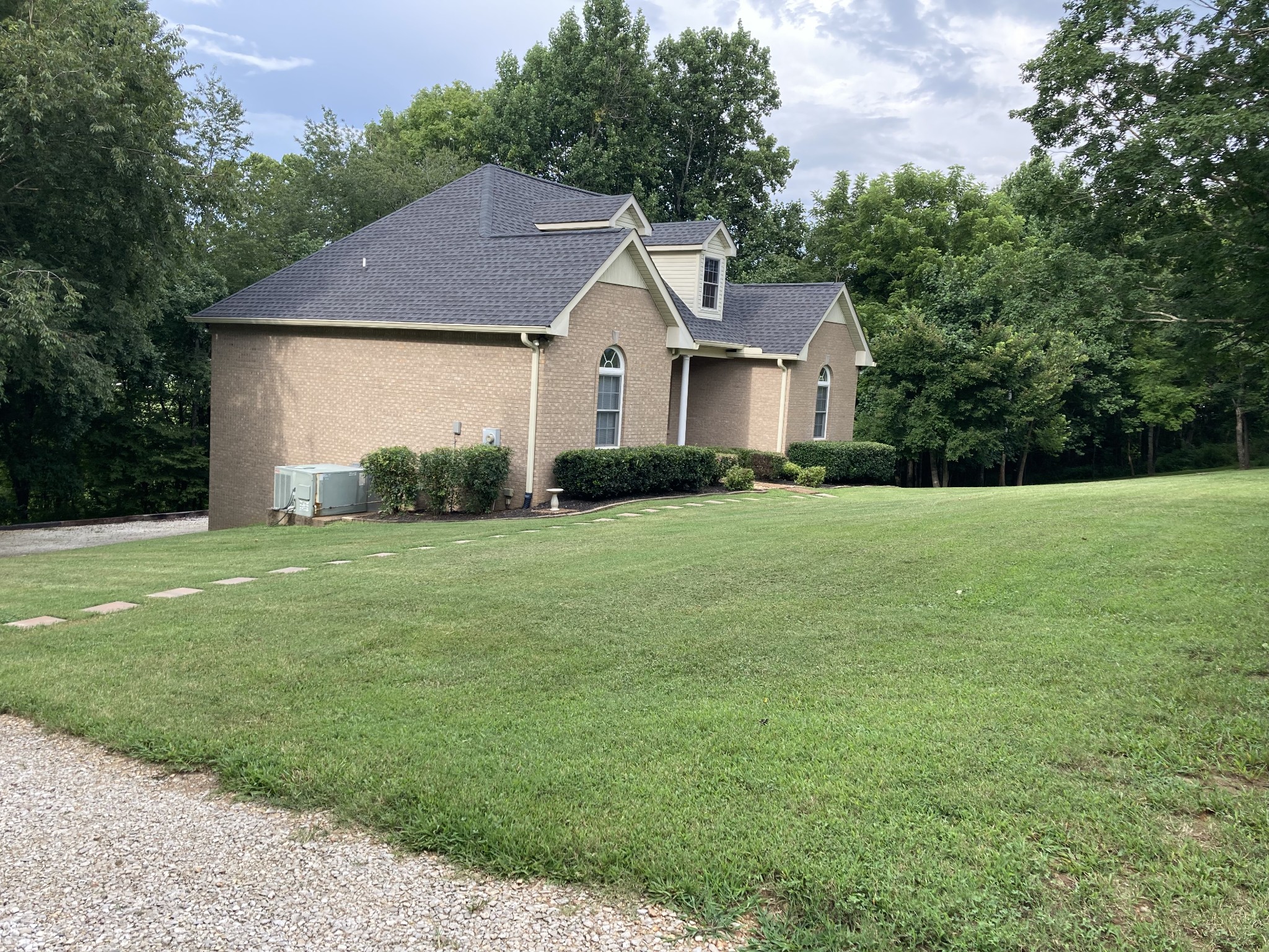 1225 Meeks Cemetery Rd