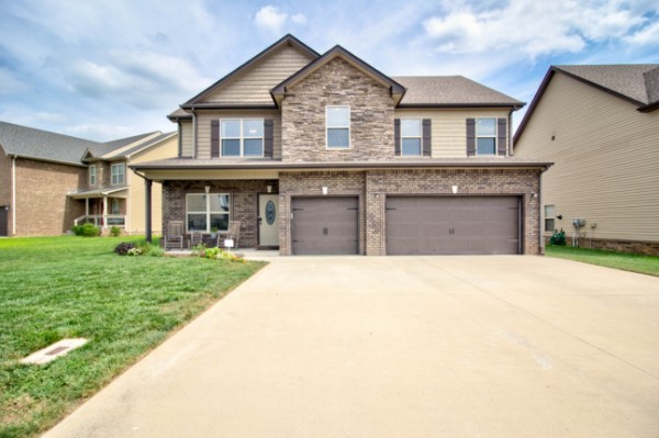 925 Tanager Ct