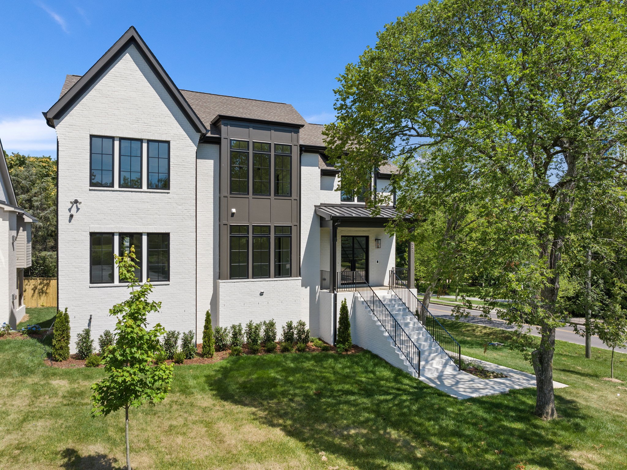 2031 Overhill Dr