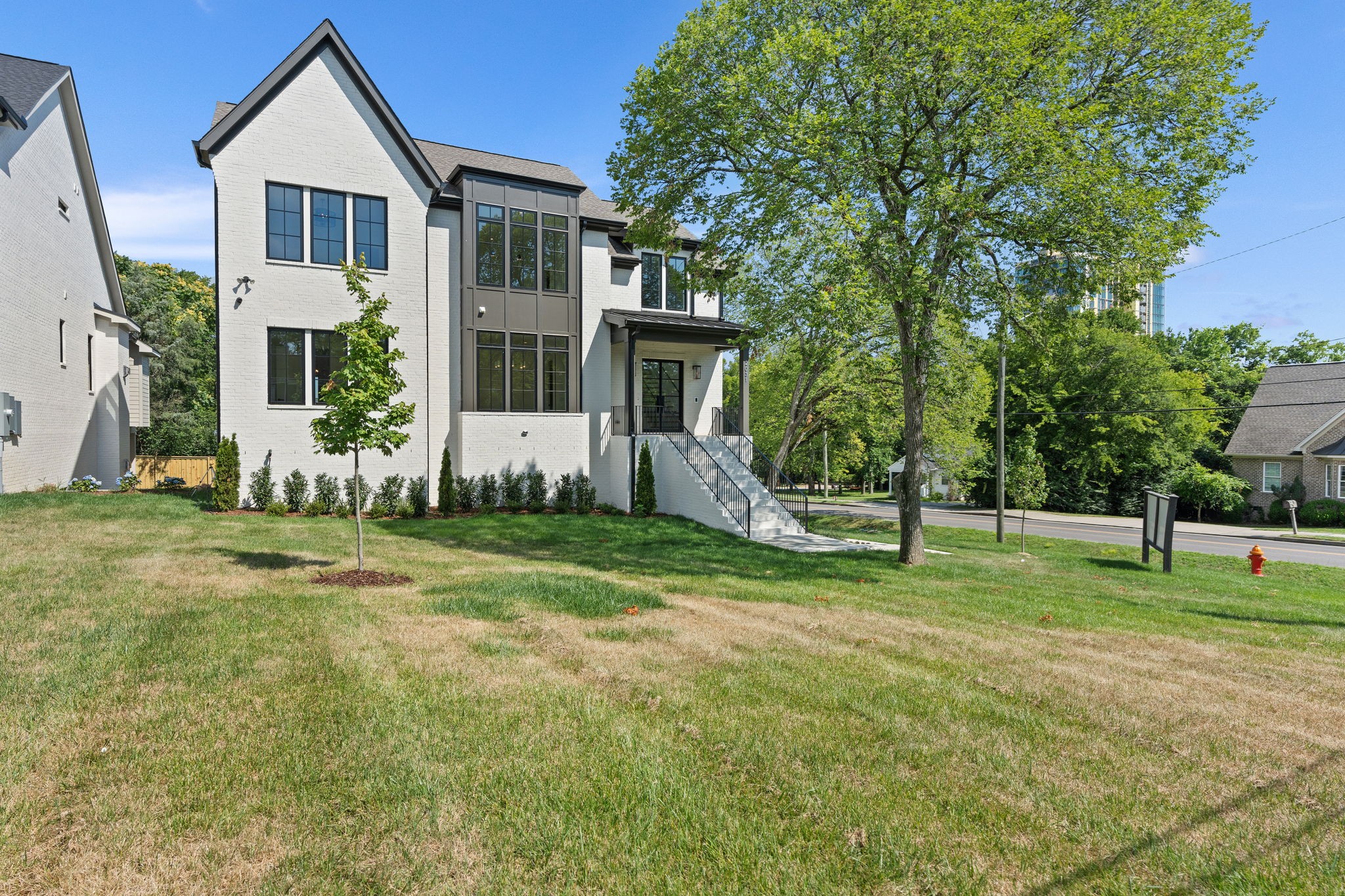 2031 Overhill Dr
