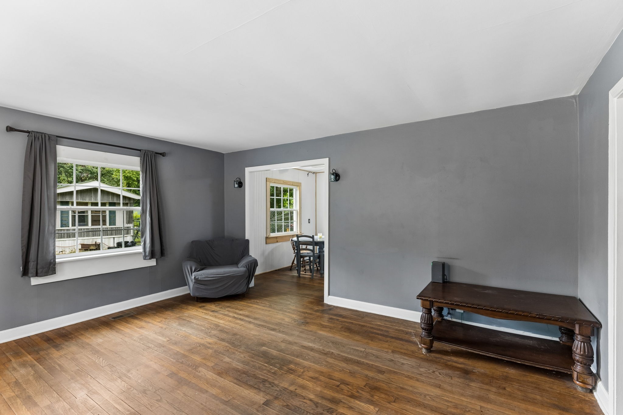 923 Highway 100, W