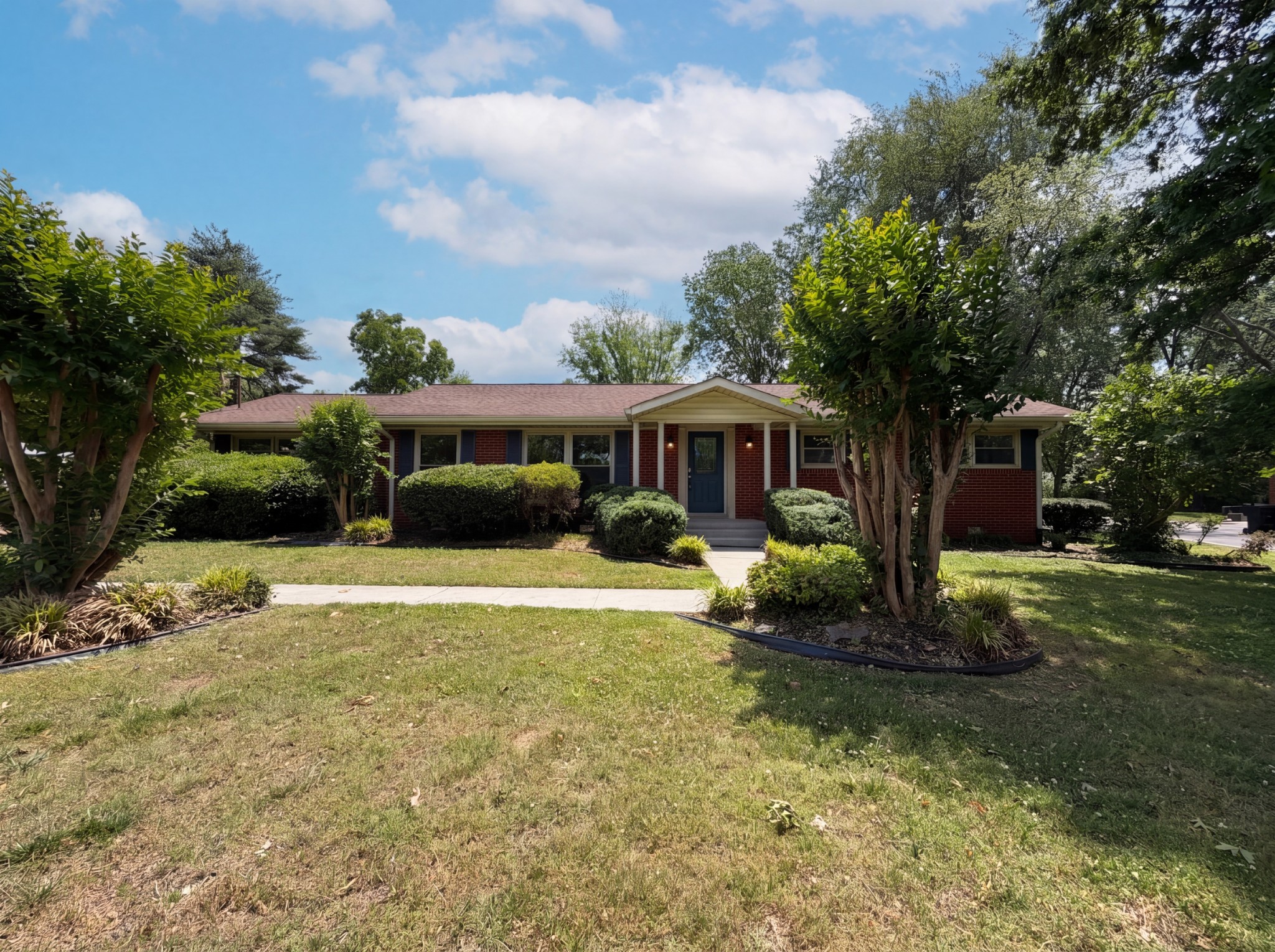 1119 Walton Dr