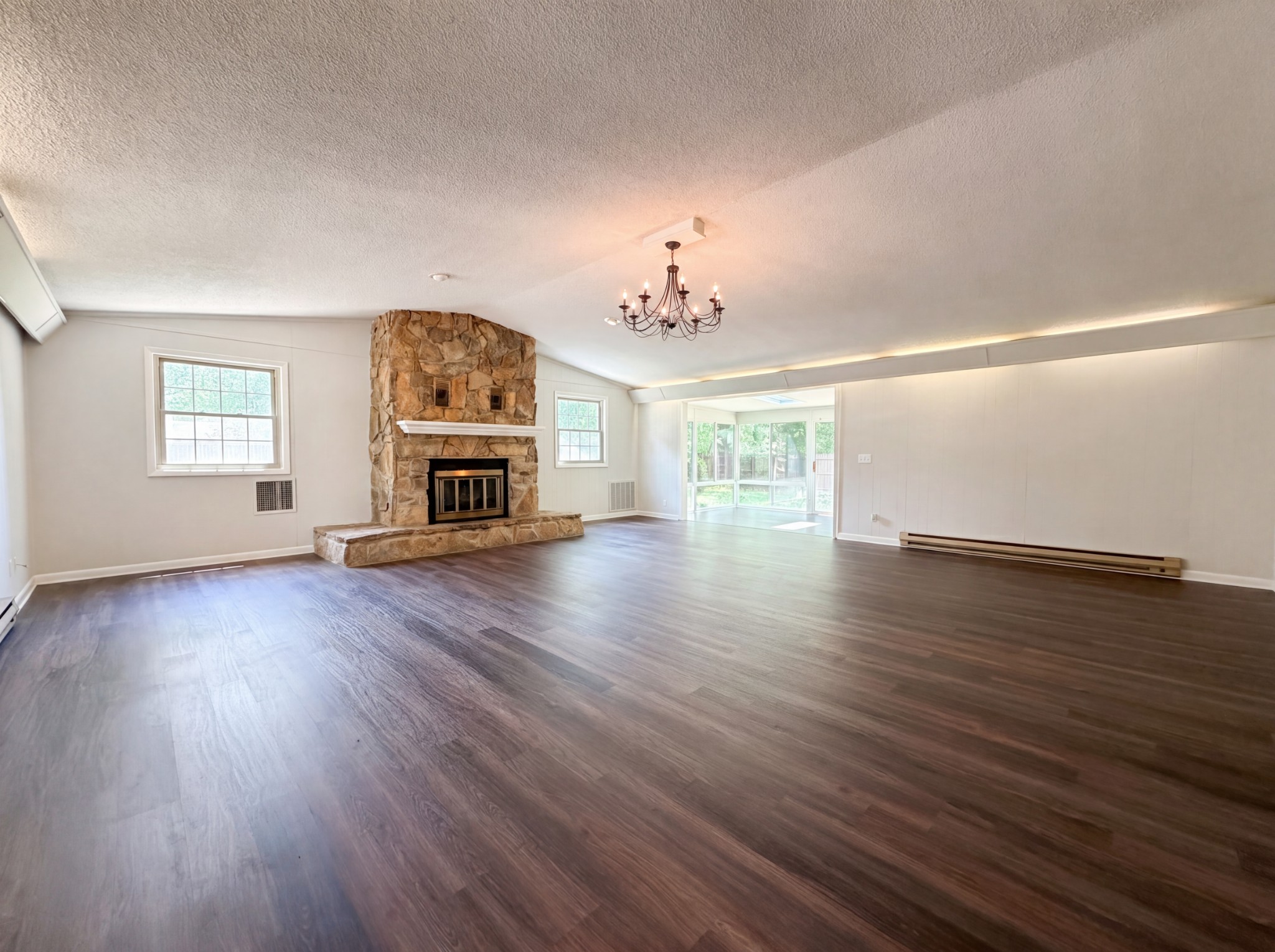 1119 Walton Dr