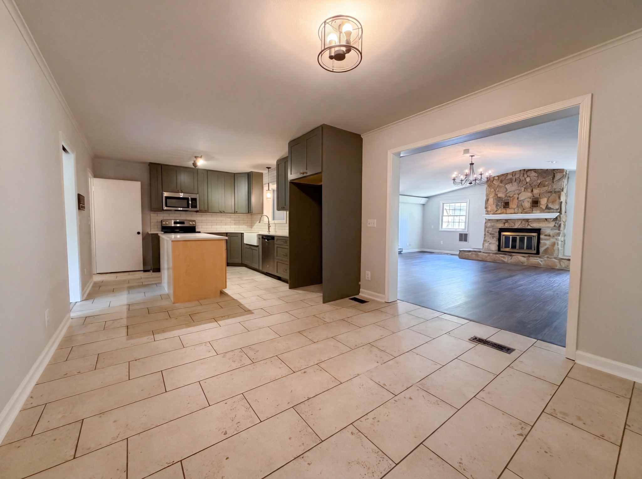 1119 Walton Dr