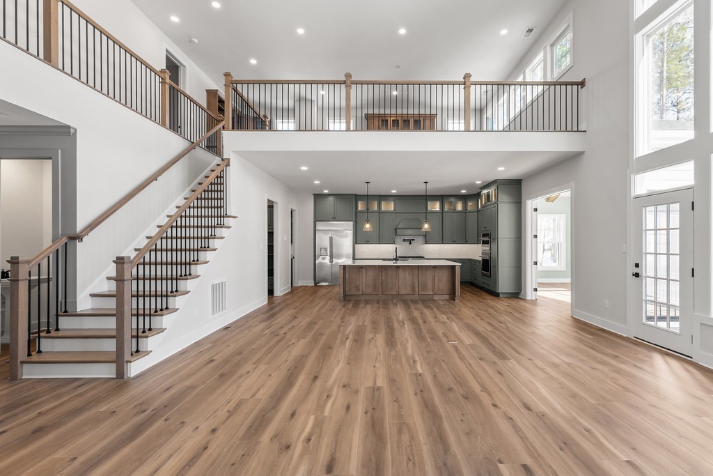 360 Reddenwood Road