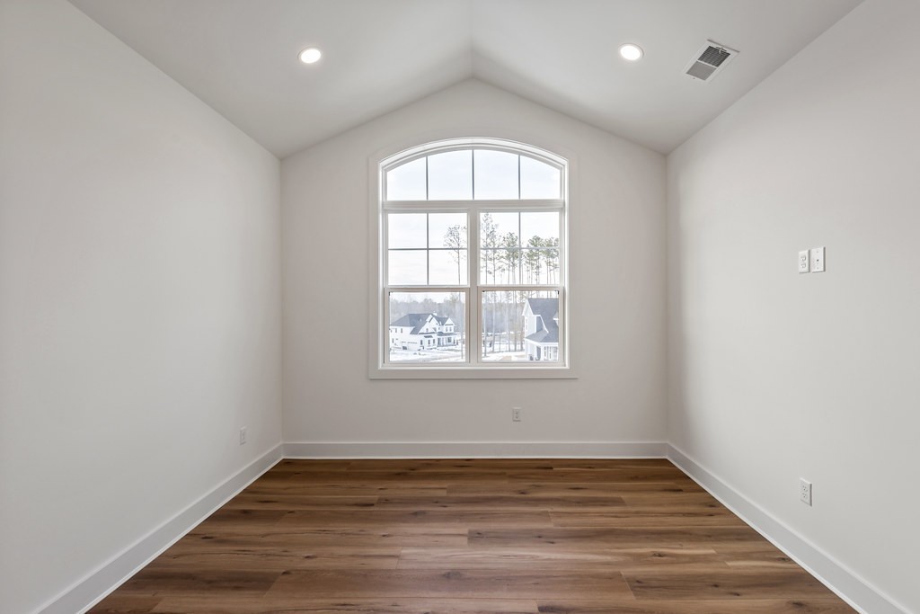 360 Reddenwood Road