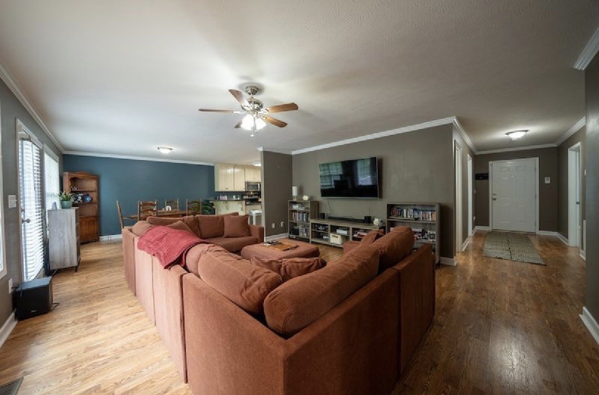 215 Desperado Ave
