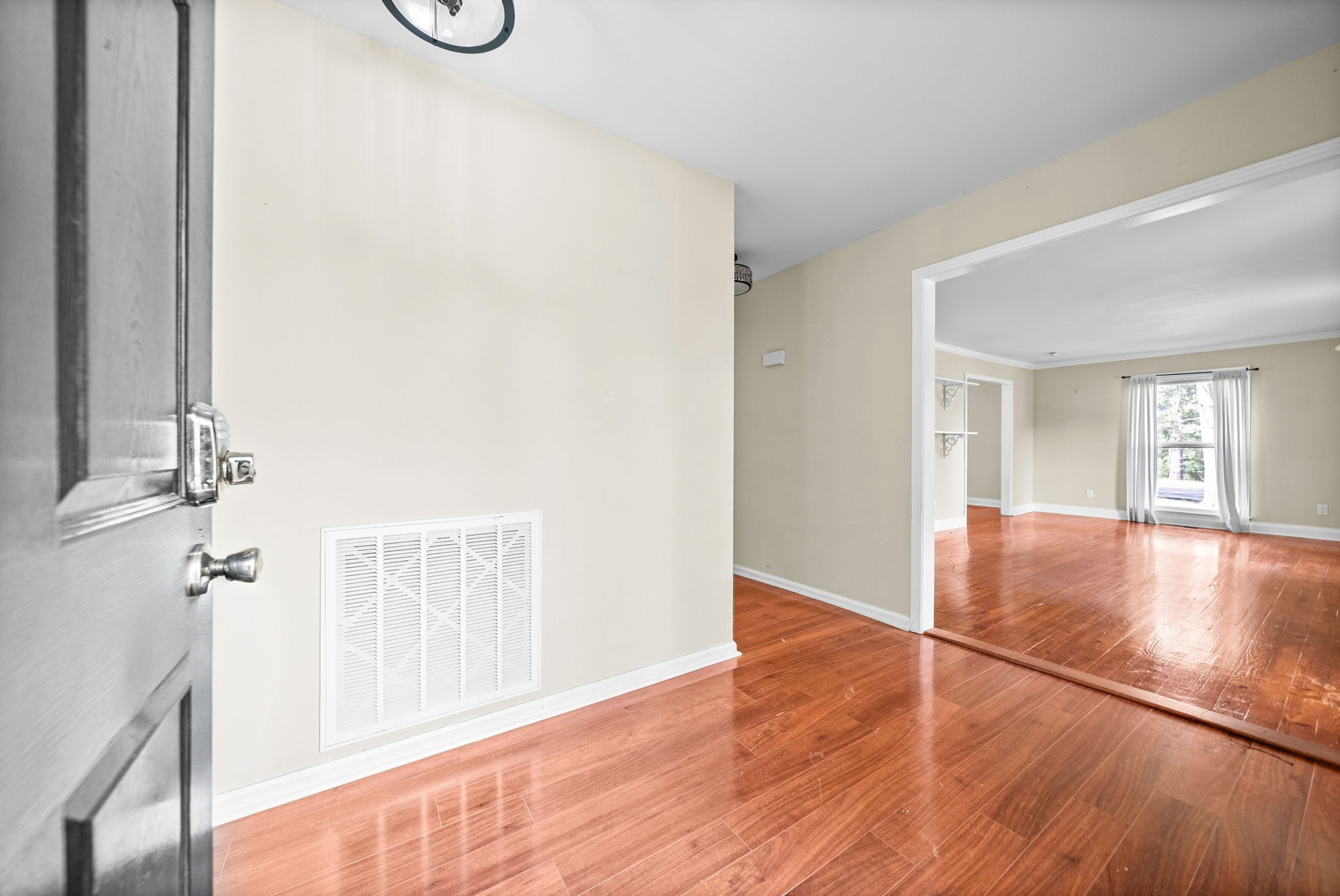 635 Country Club Ln