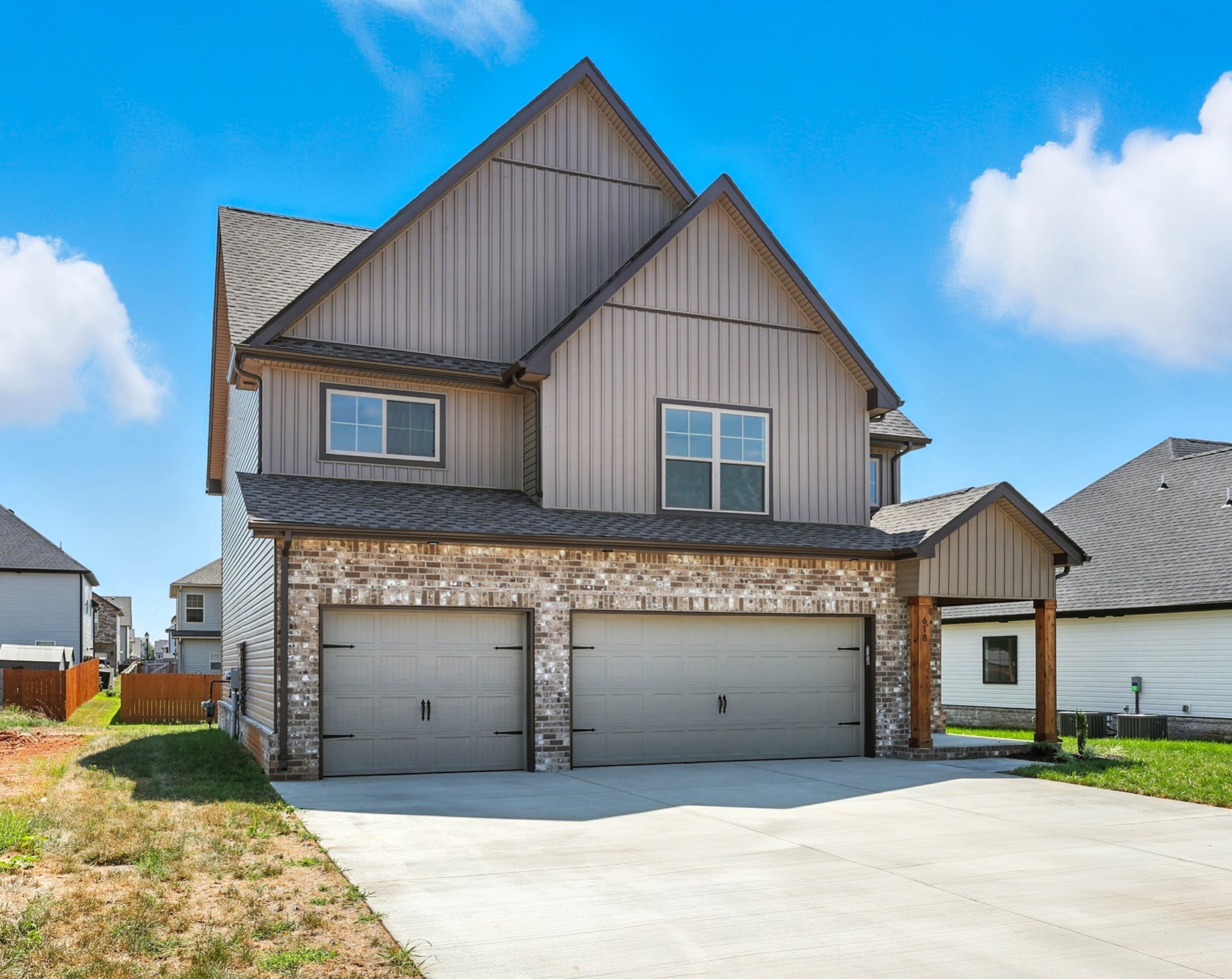 618 Woodrush Dr