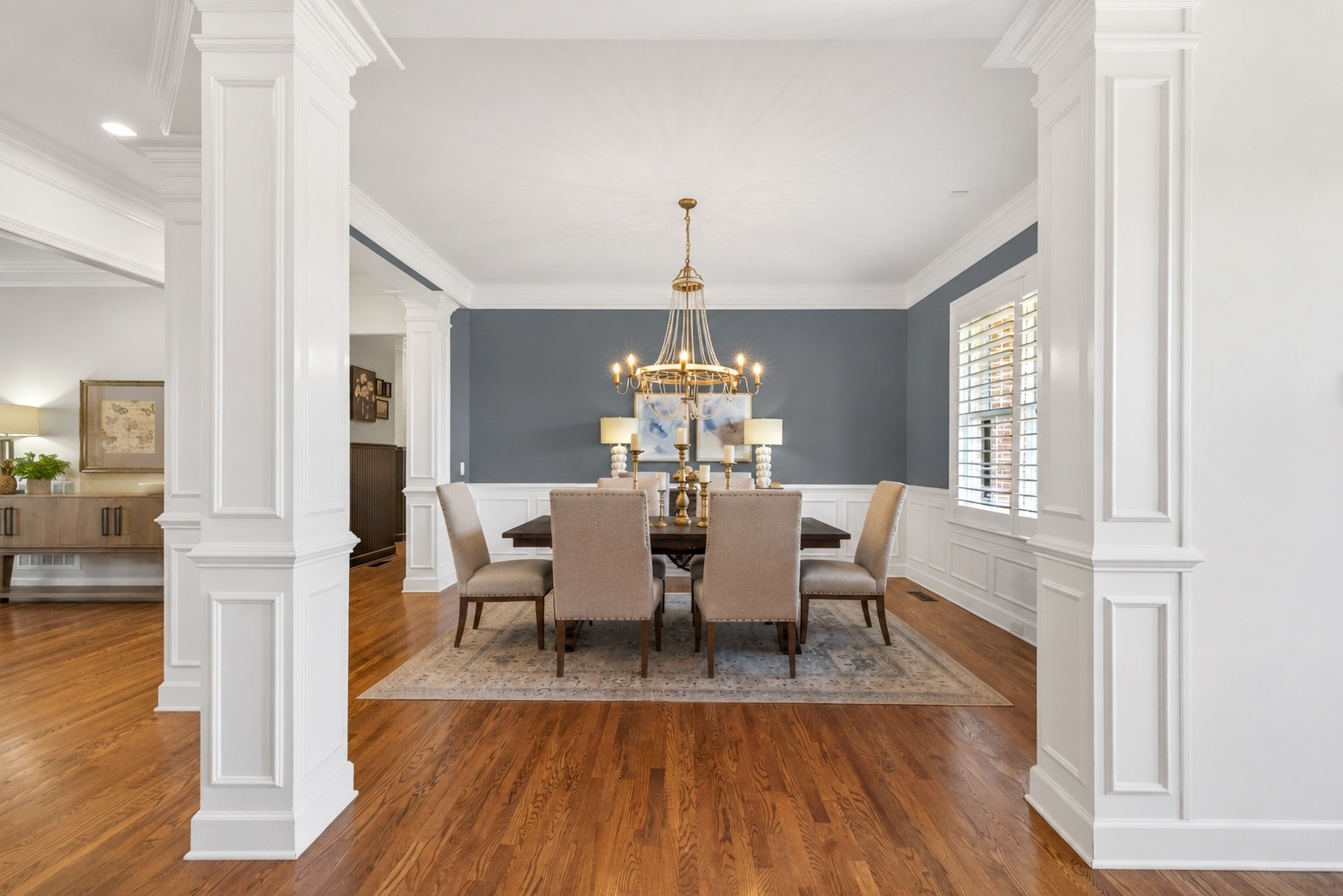 2708 Eglington Ter