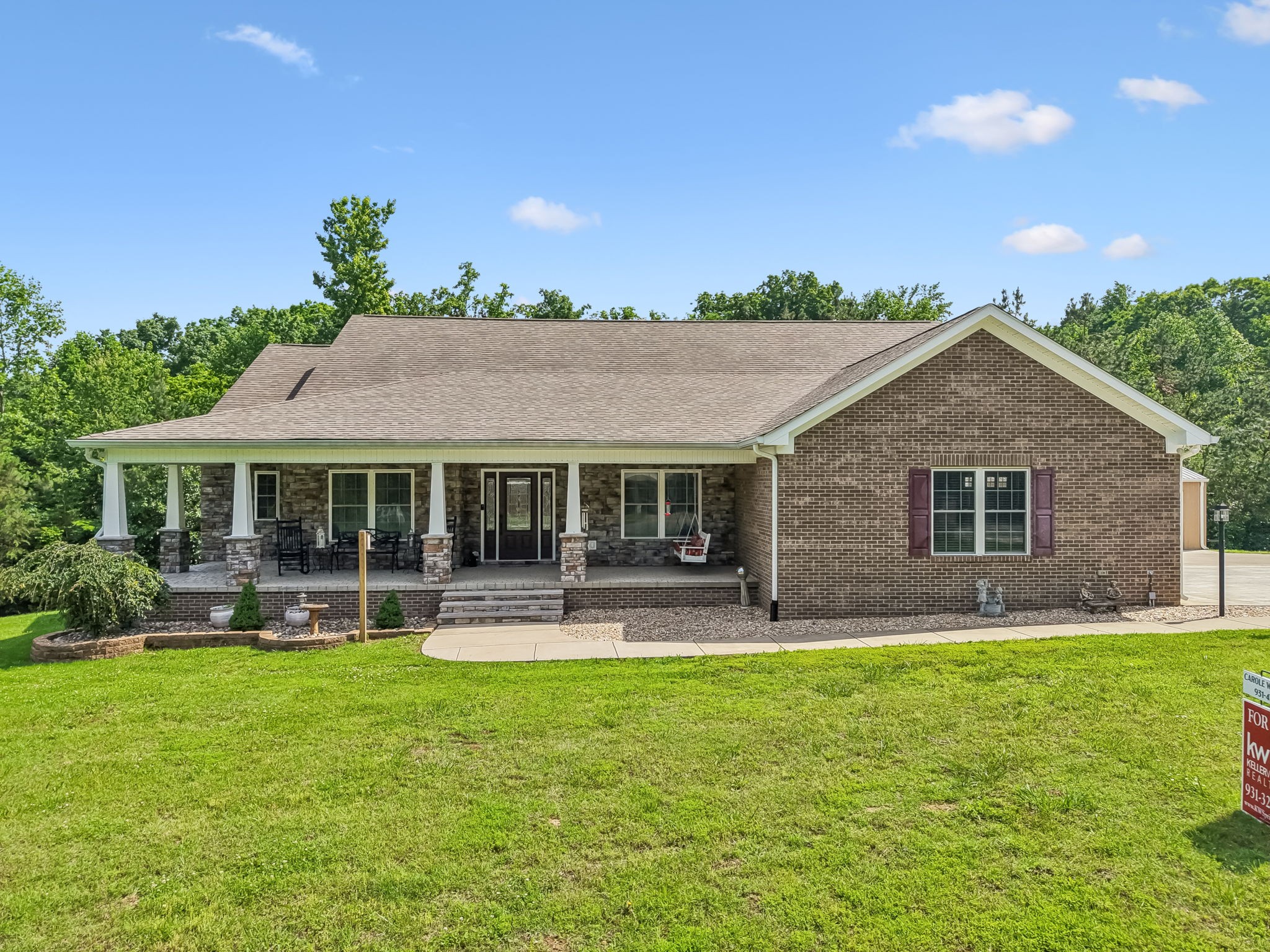 1421 Oakmont Cir