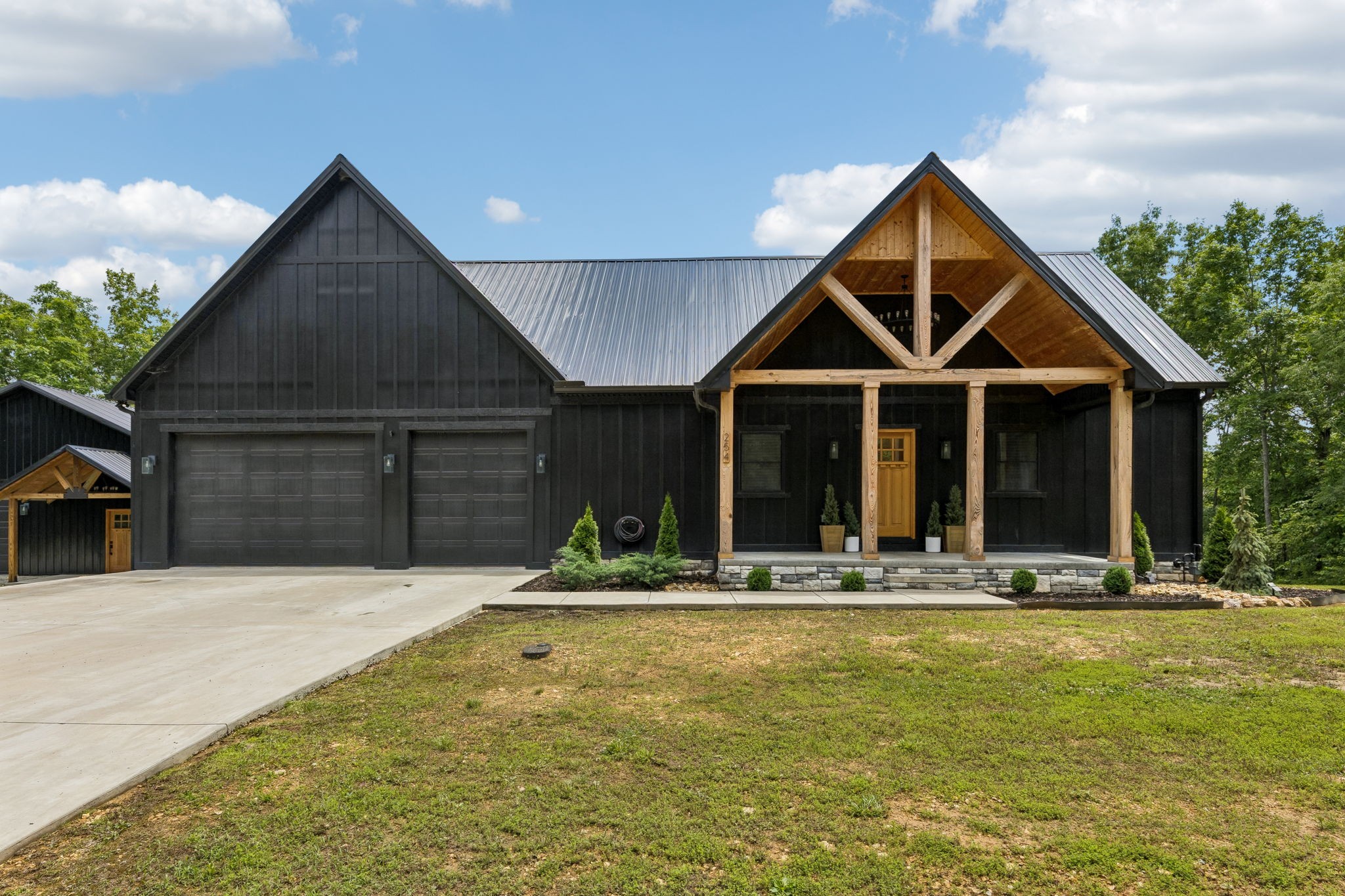 254 Saddlebrook Dr