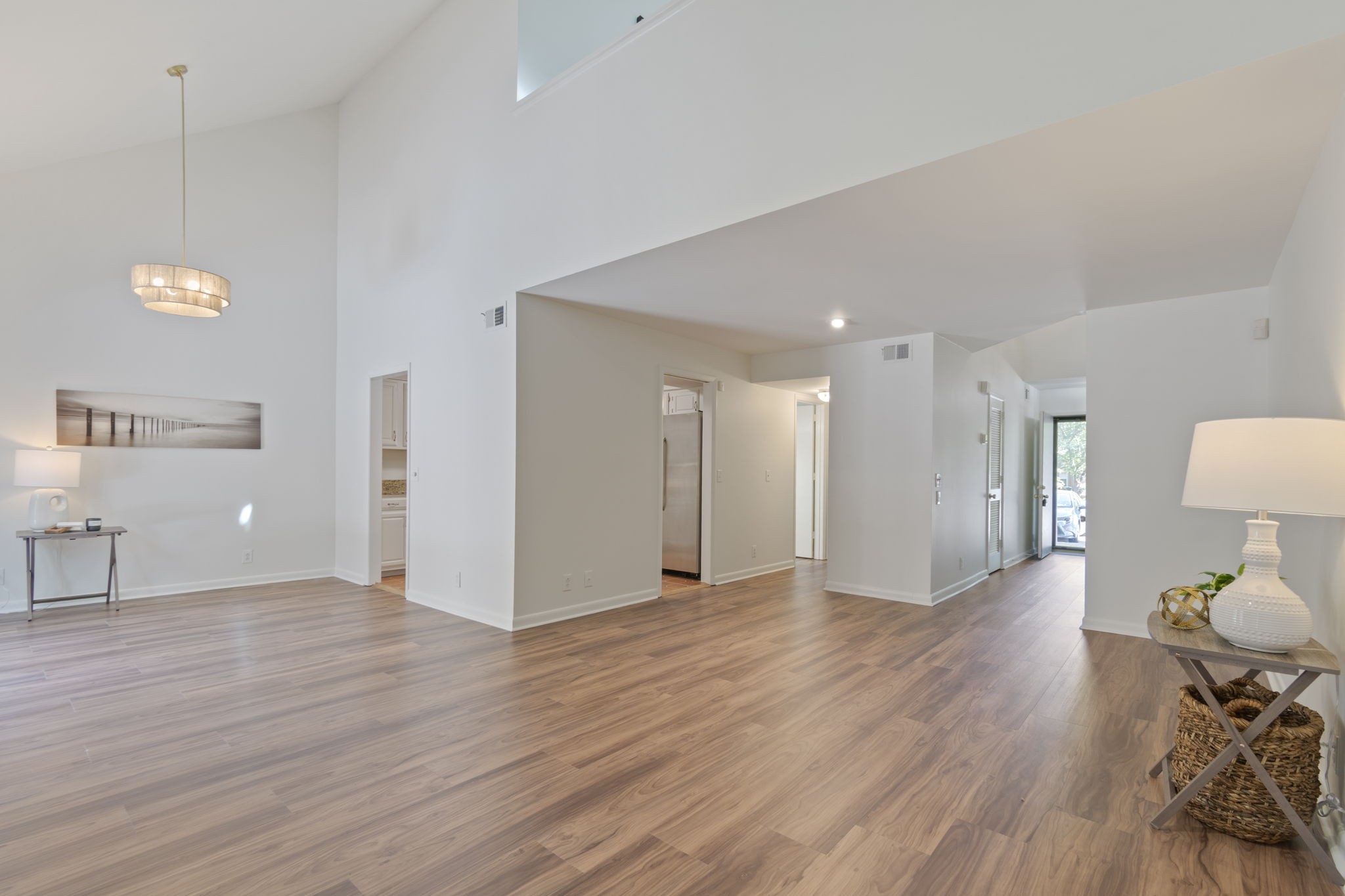 529 Belle Pointe Ct