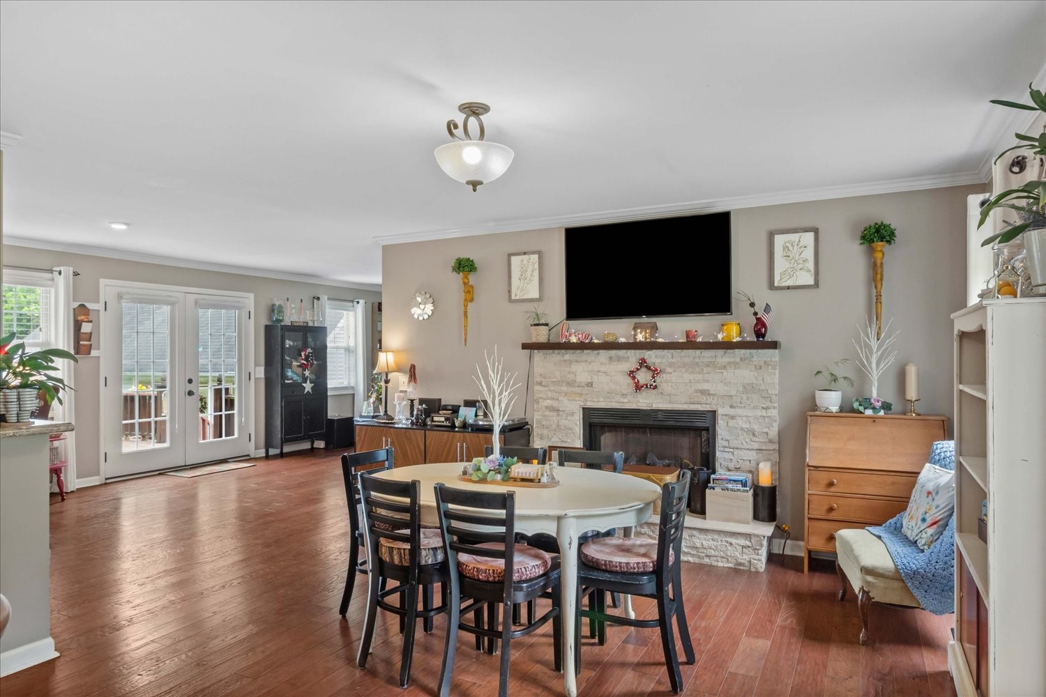 187 Garland Dr