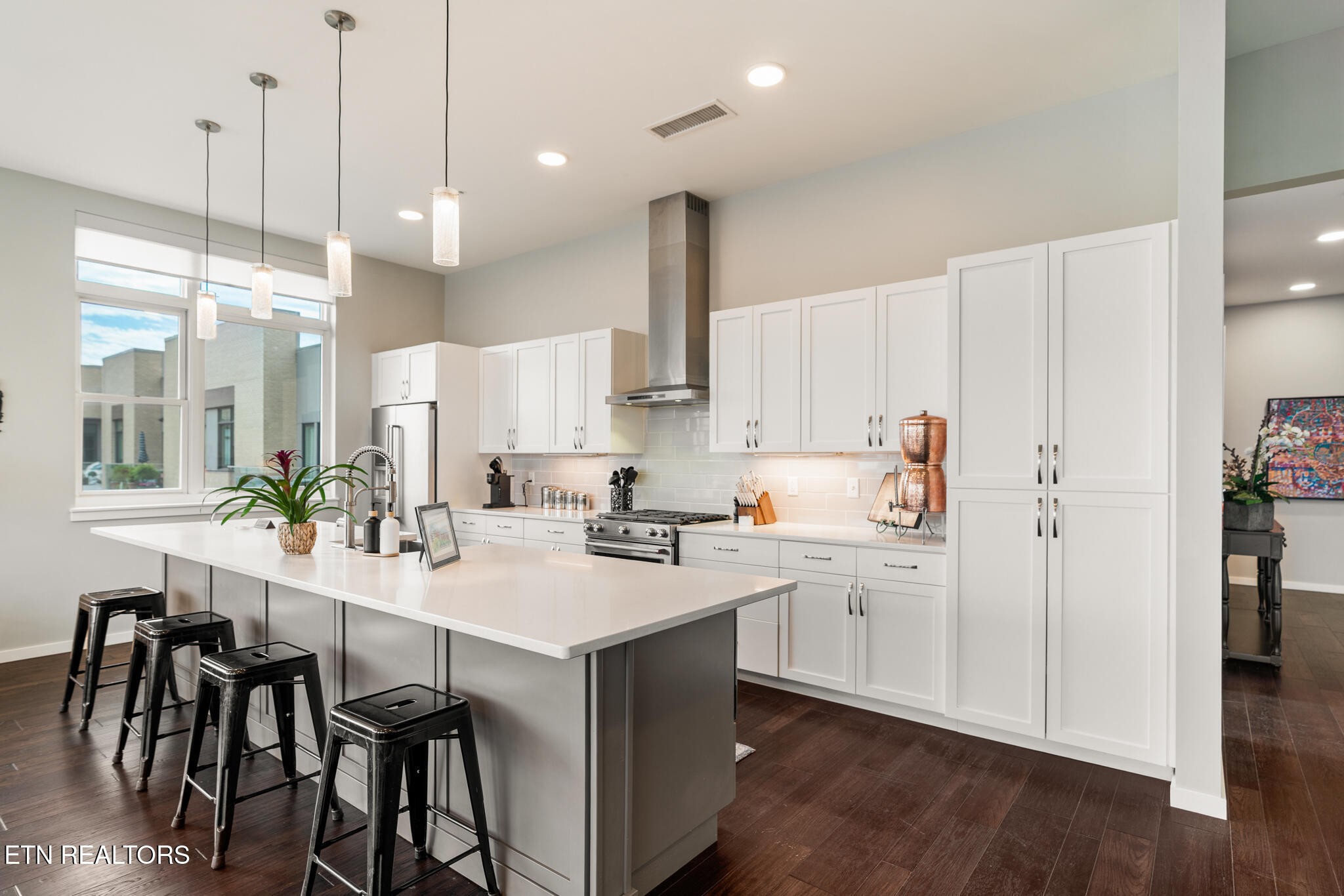 333 W Depot Ave