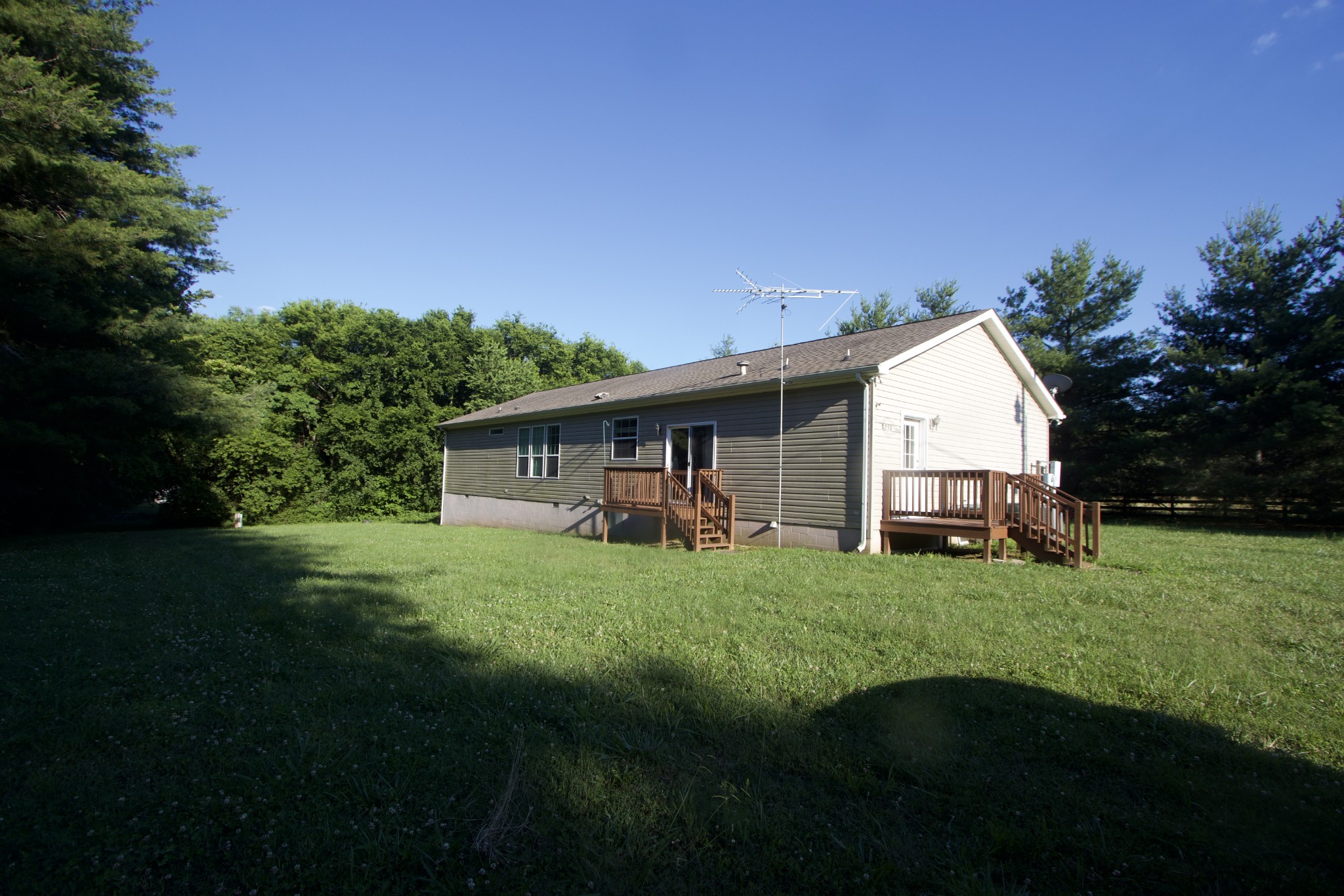8238 Hawkins Rd