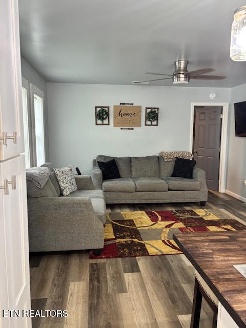 409 Greenwood Circle