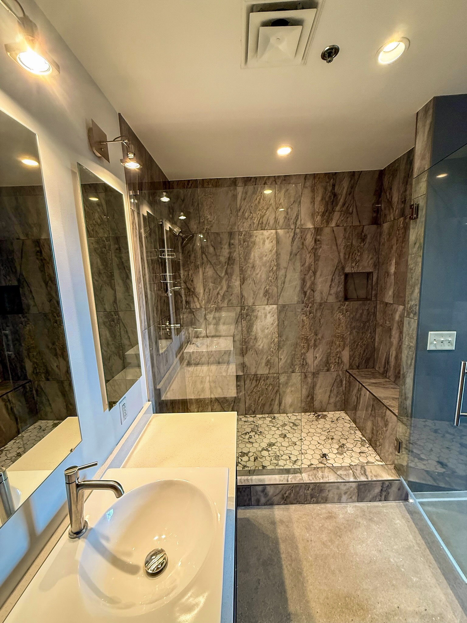 2115 Yeaman Pl