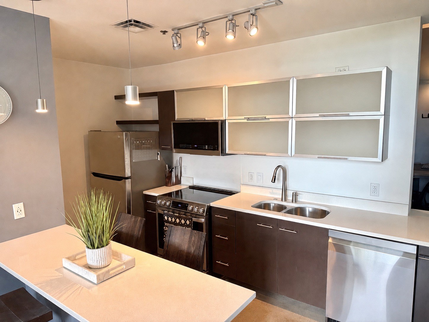 2115 Yeaman Pl