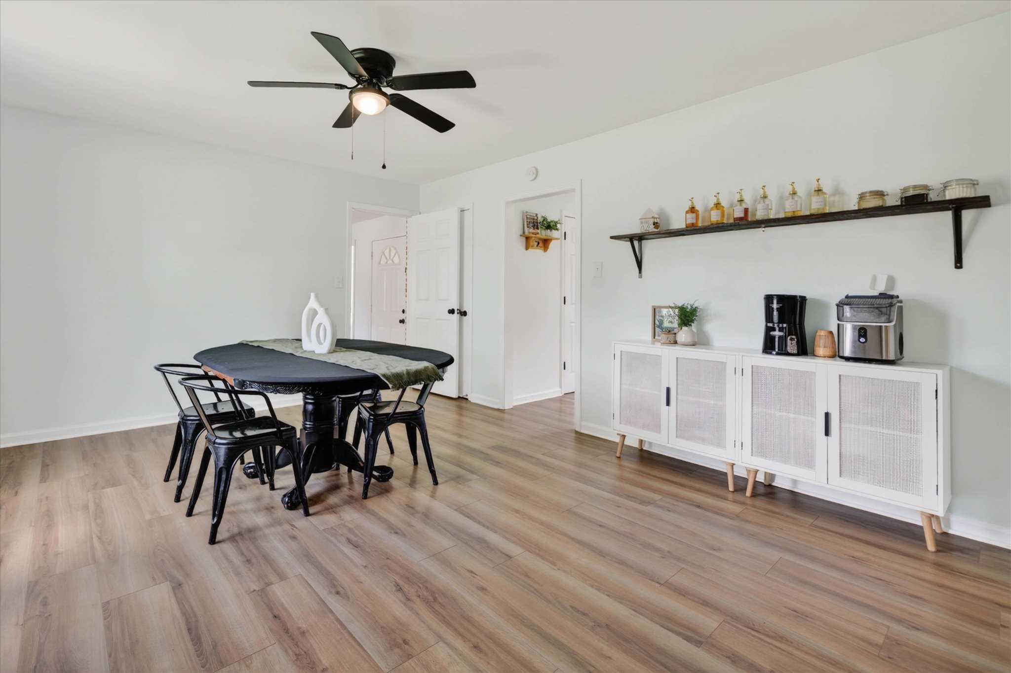 576 Cynthia Dr
