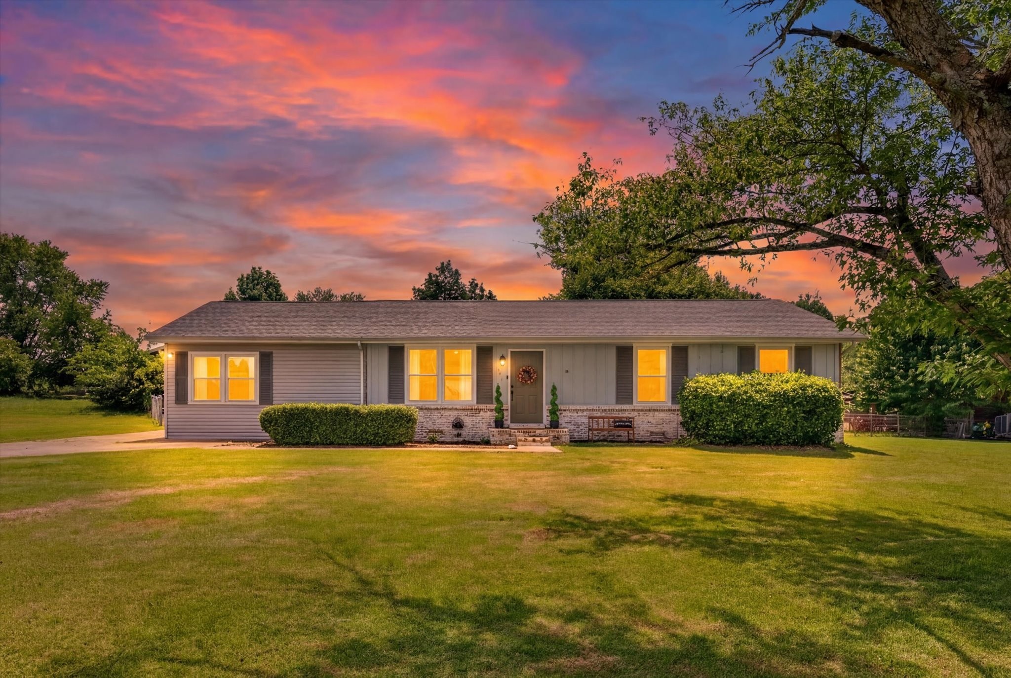 576 Cynthia Dr
