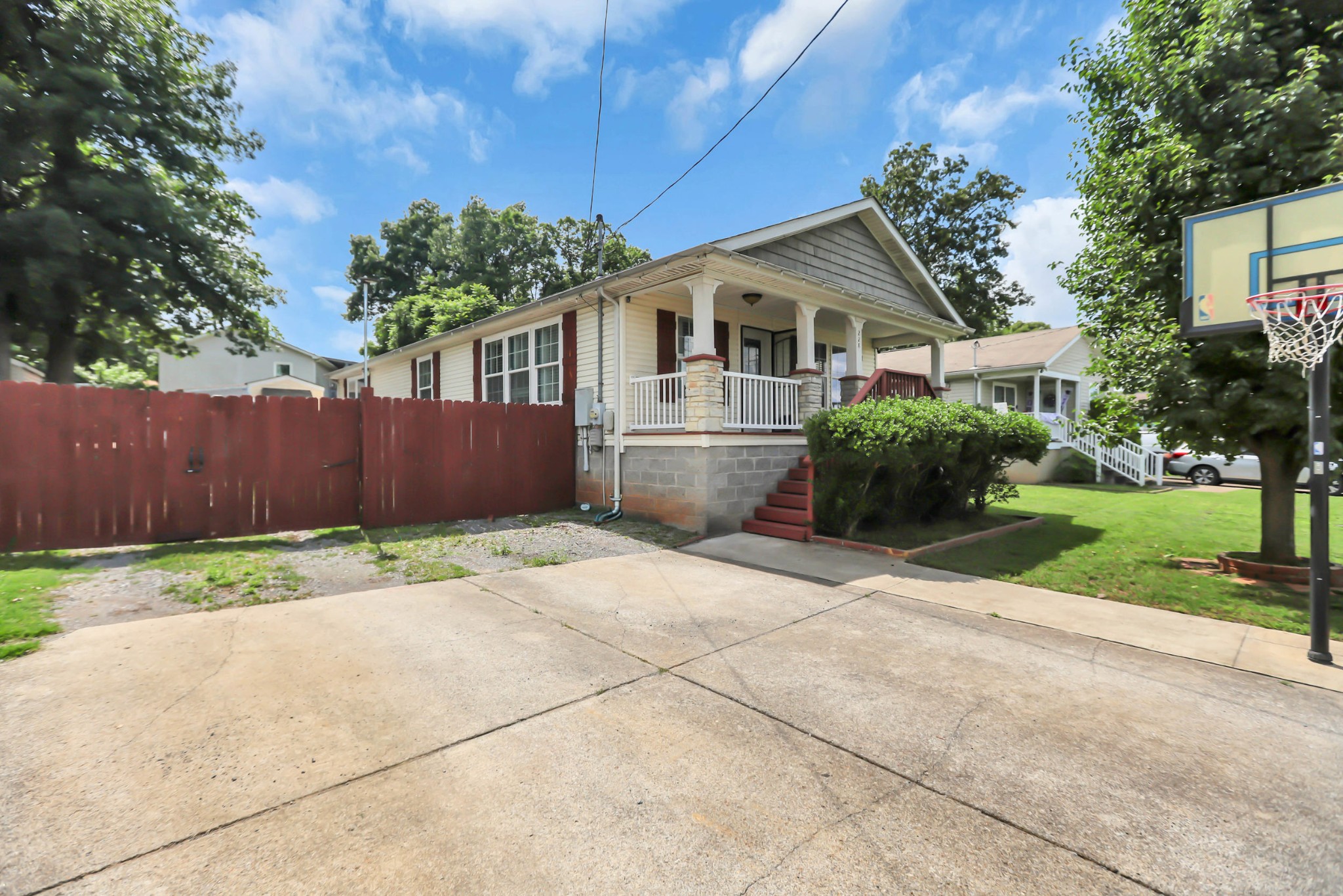 228 Oceanfront Cir, S
