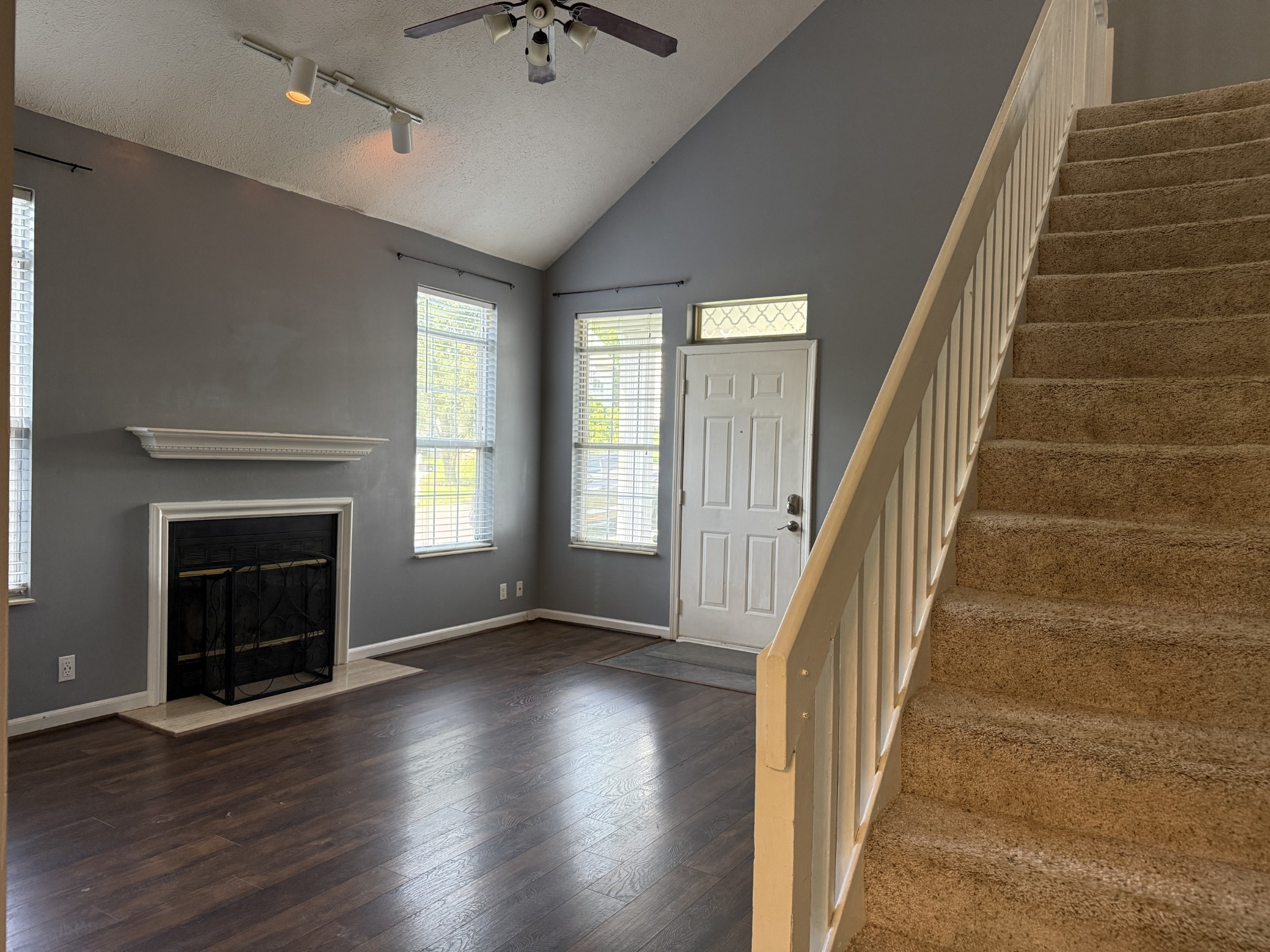 1011 Lassiter Dr