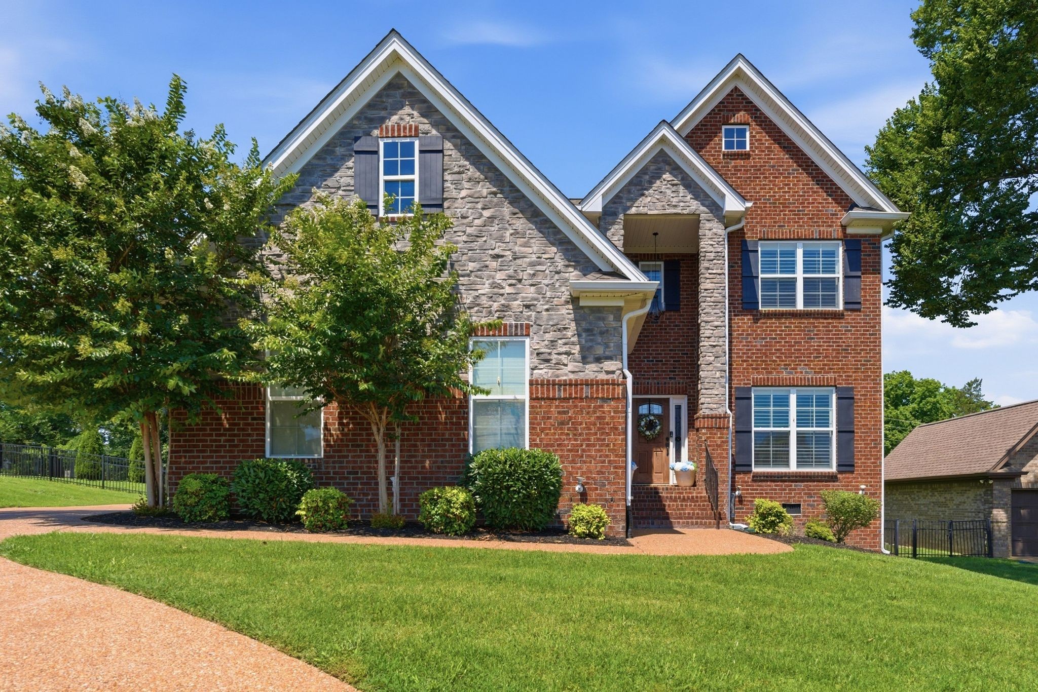 127 Waters Hill Cir
