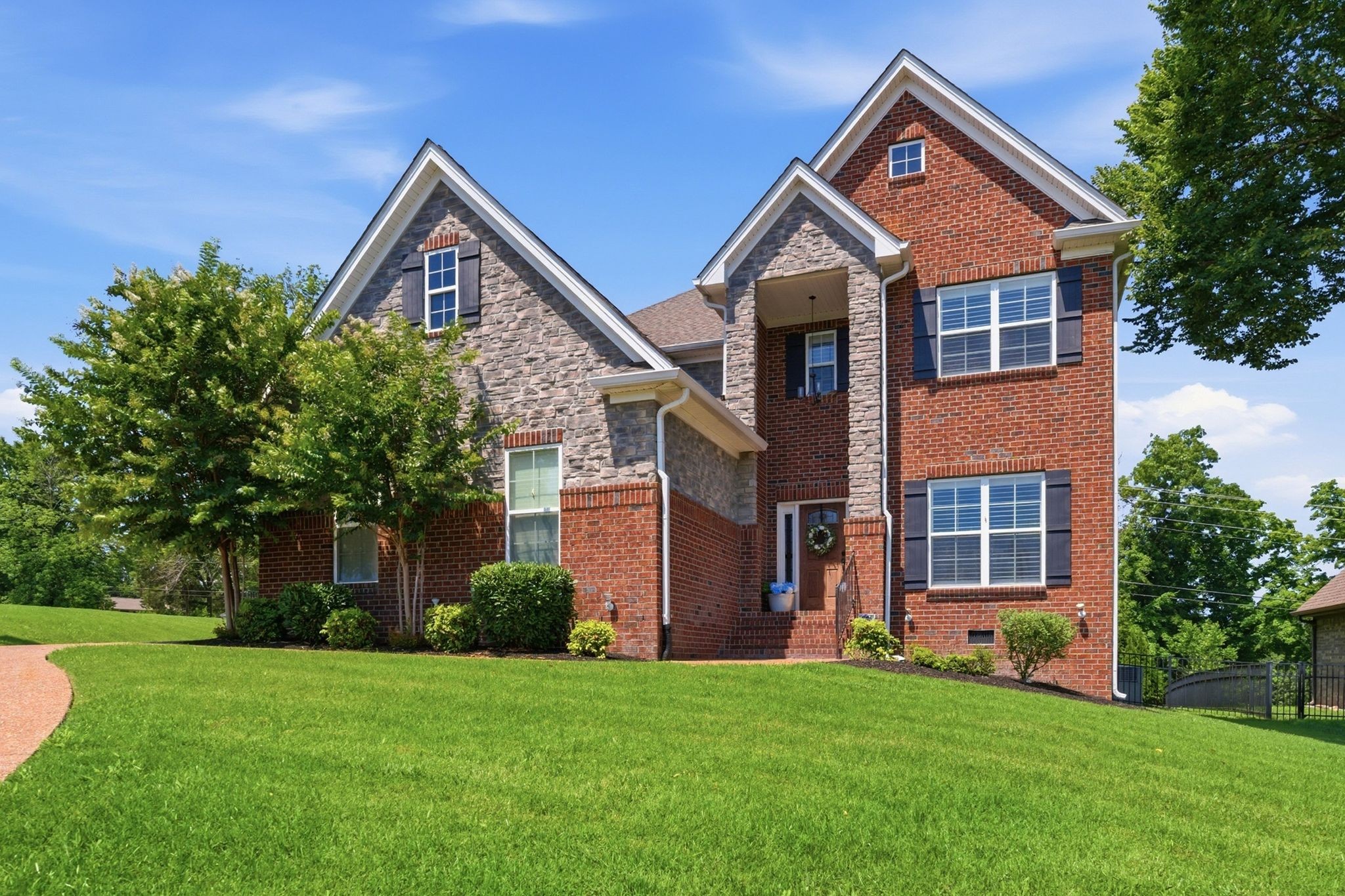127 Waters Hill Cir