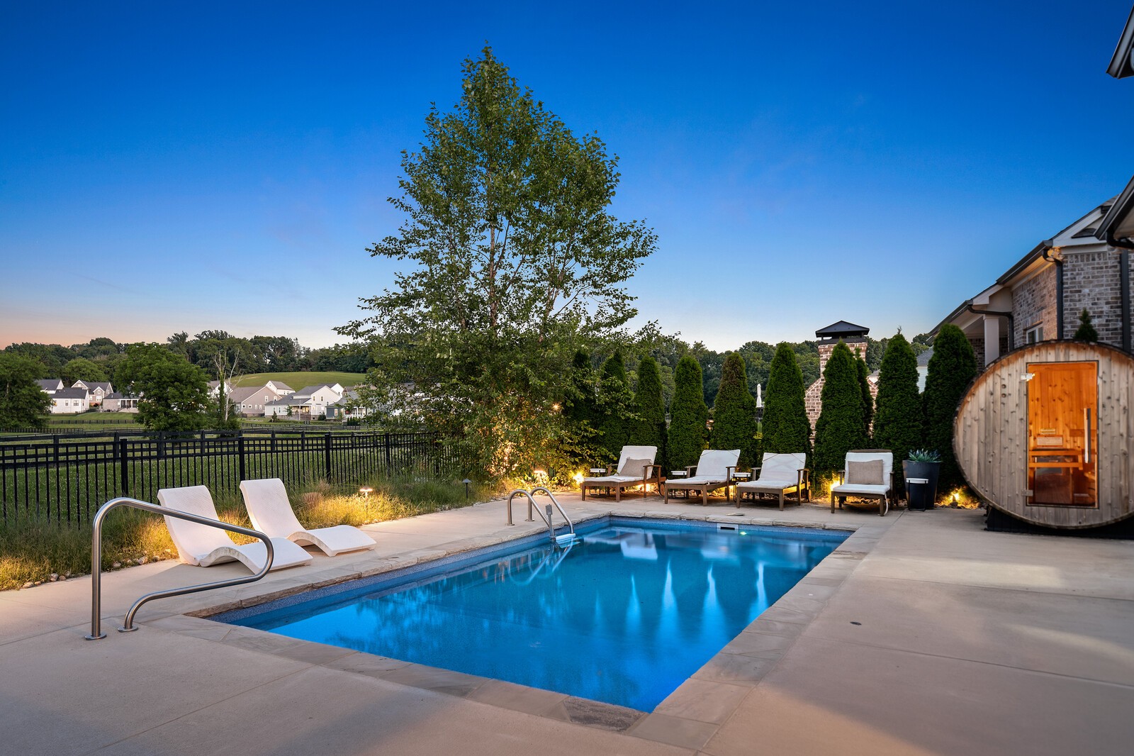 7020 Vineyard Valley Dr