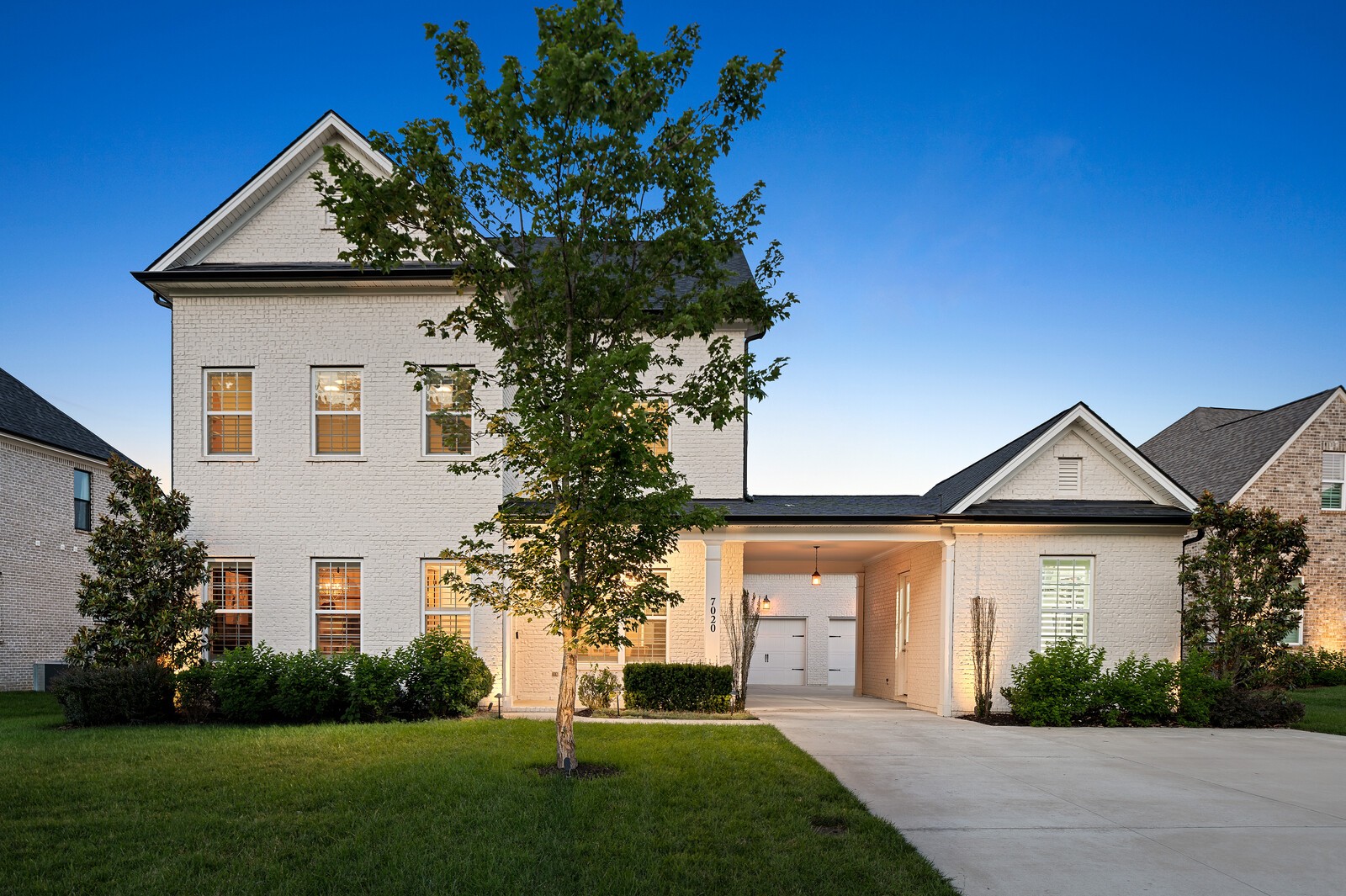 7020 Vineyard Valley Dr