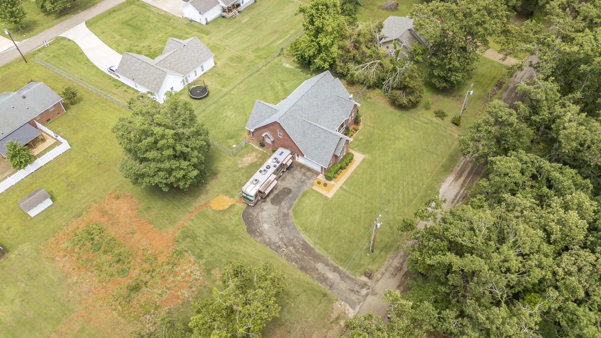 135 BETSY DR