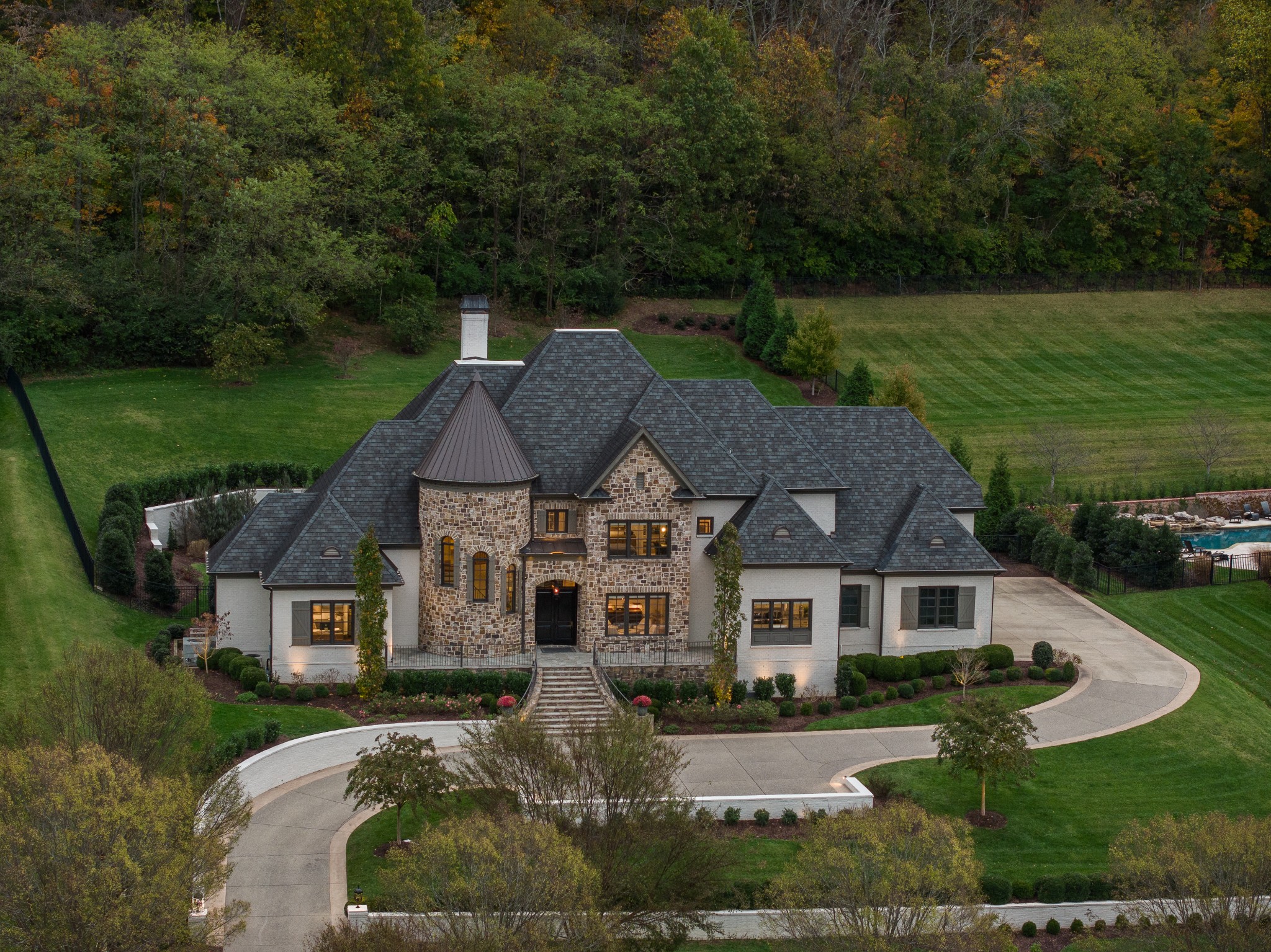 822 Windstone Blvd