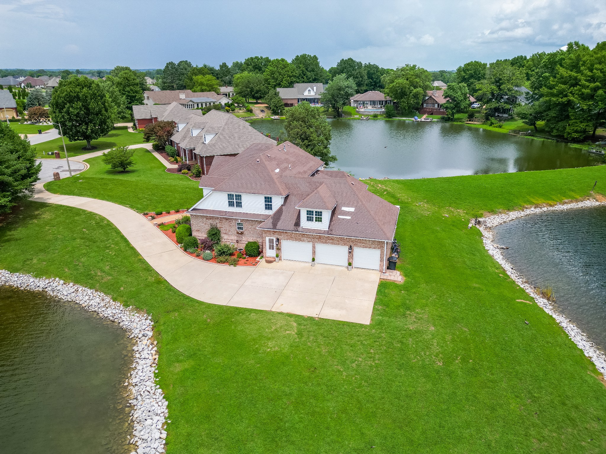 2164 Fairway Dr
