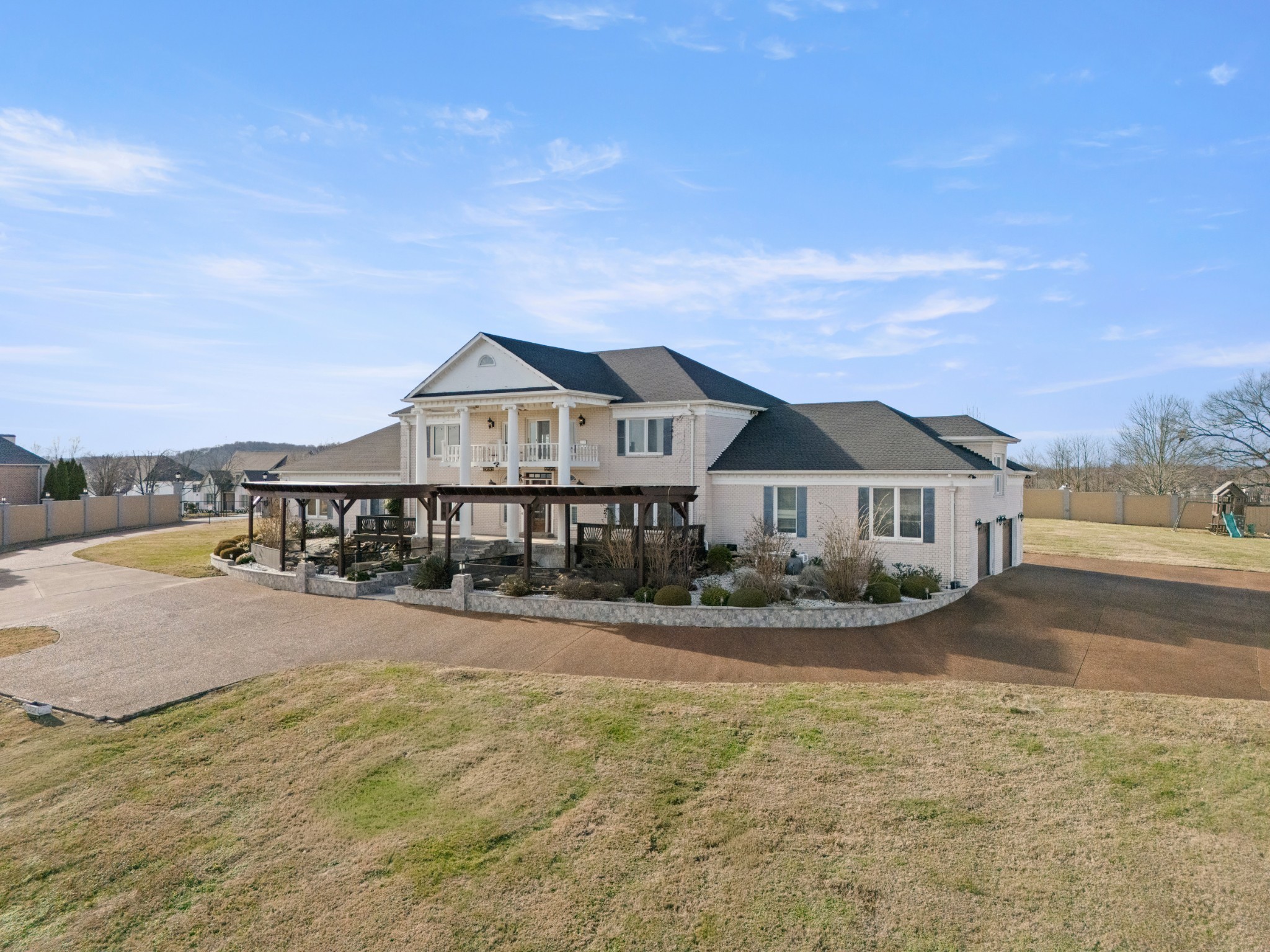 201 Vineyard Way