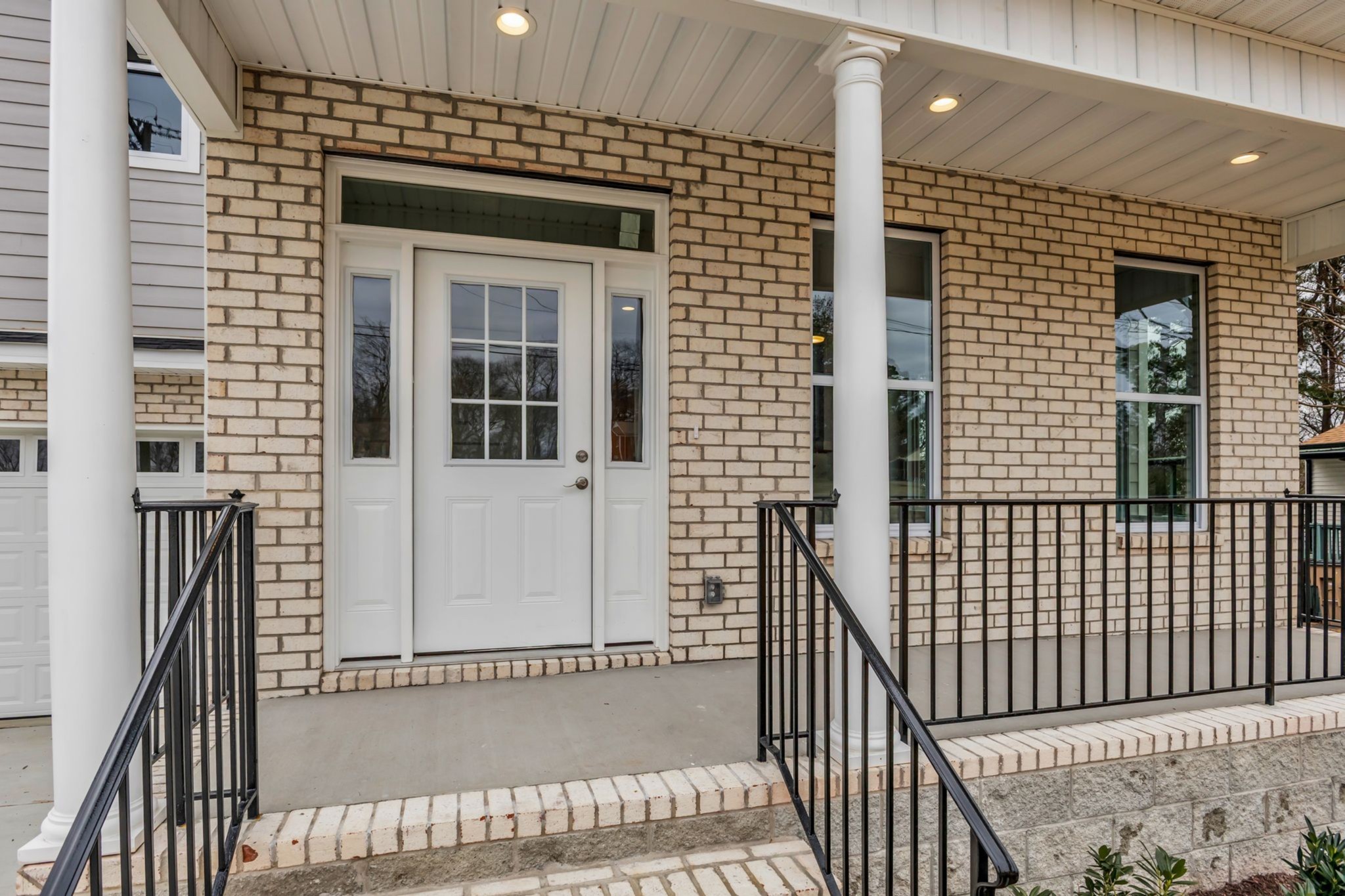 209 Luna Dr
