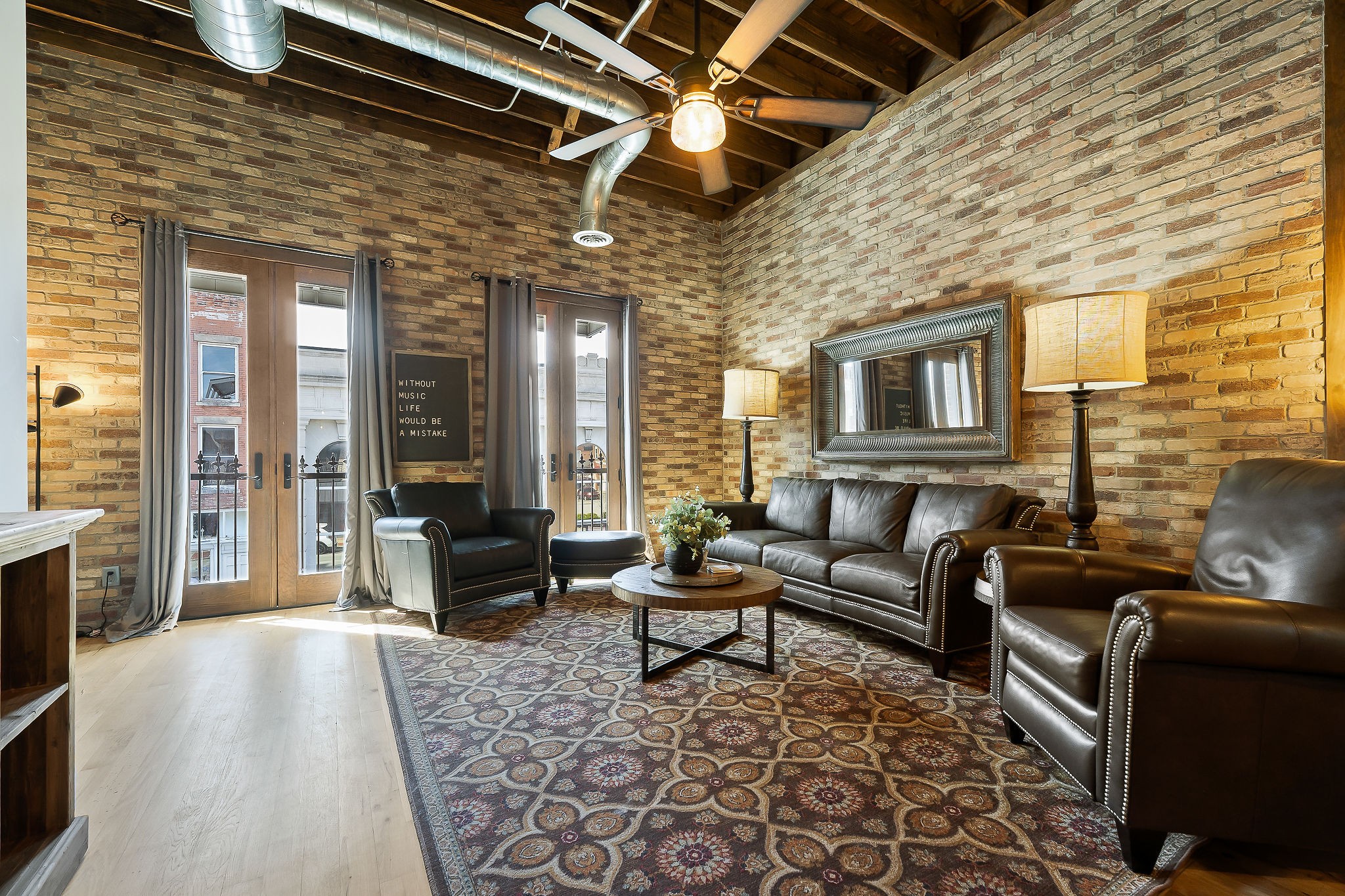 209 E Main St