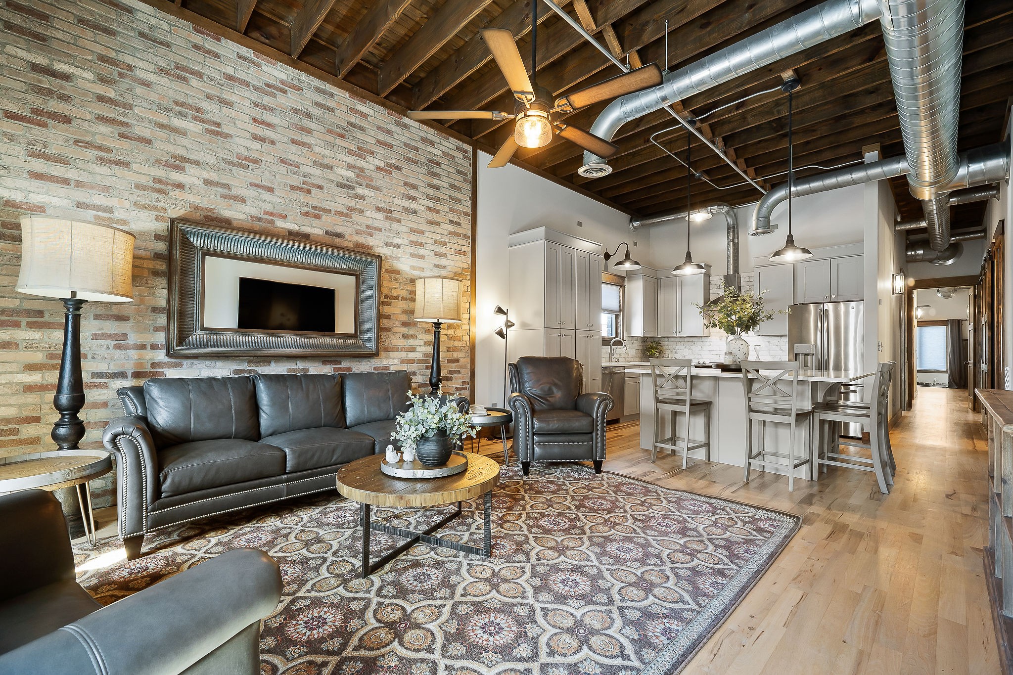 209 E Main St