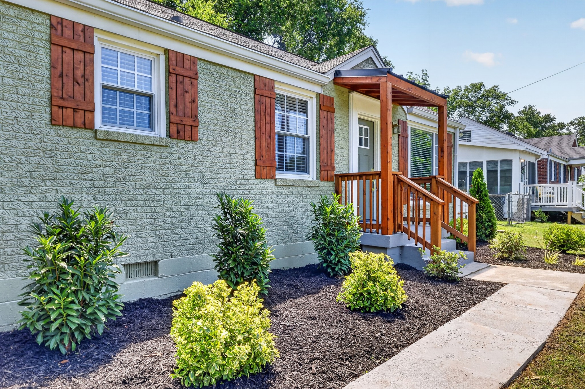 2217 Pinewood Rd