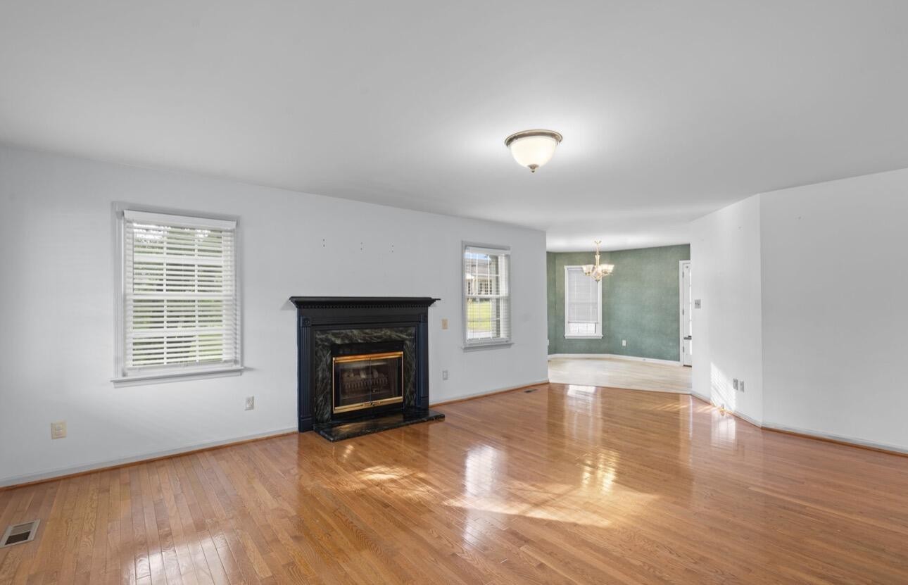 105 Barker Lane, NW