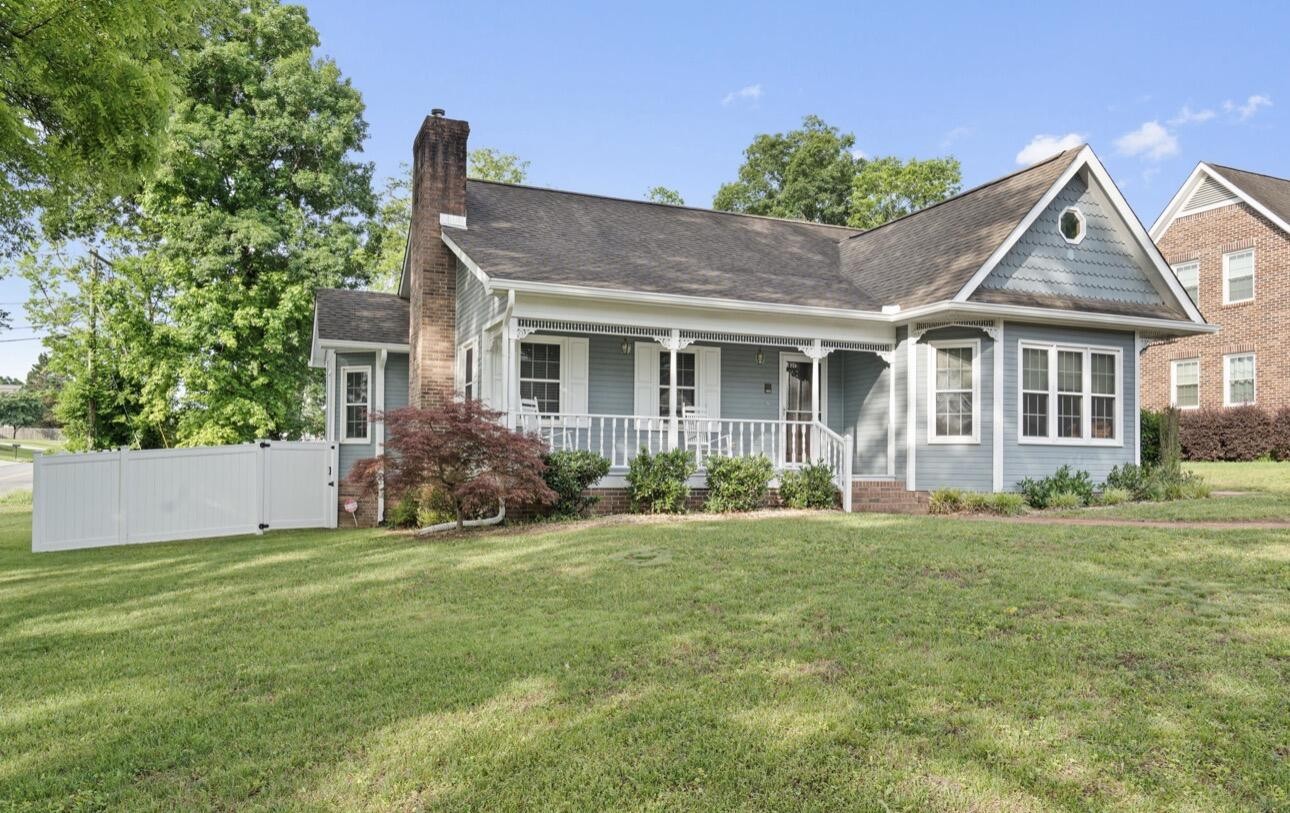 105 Barker Lane, NW