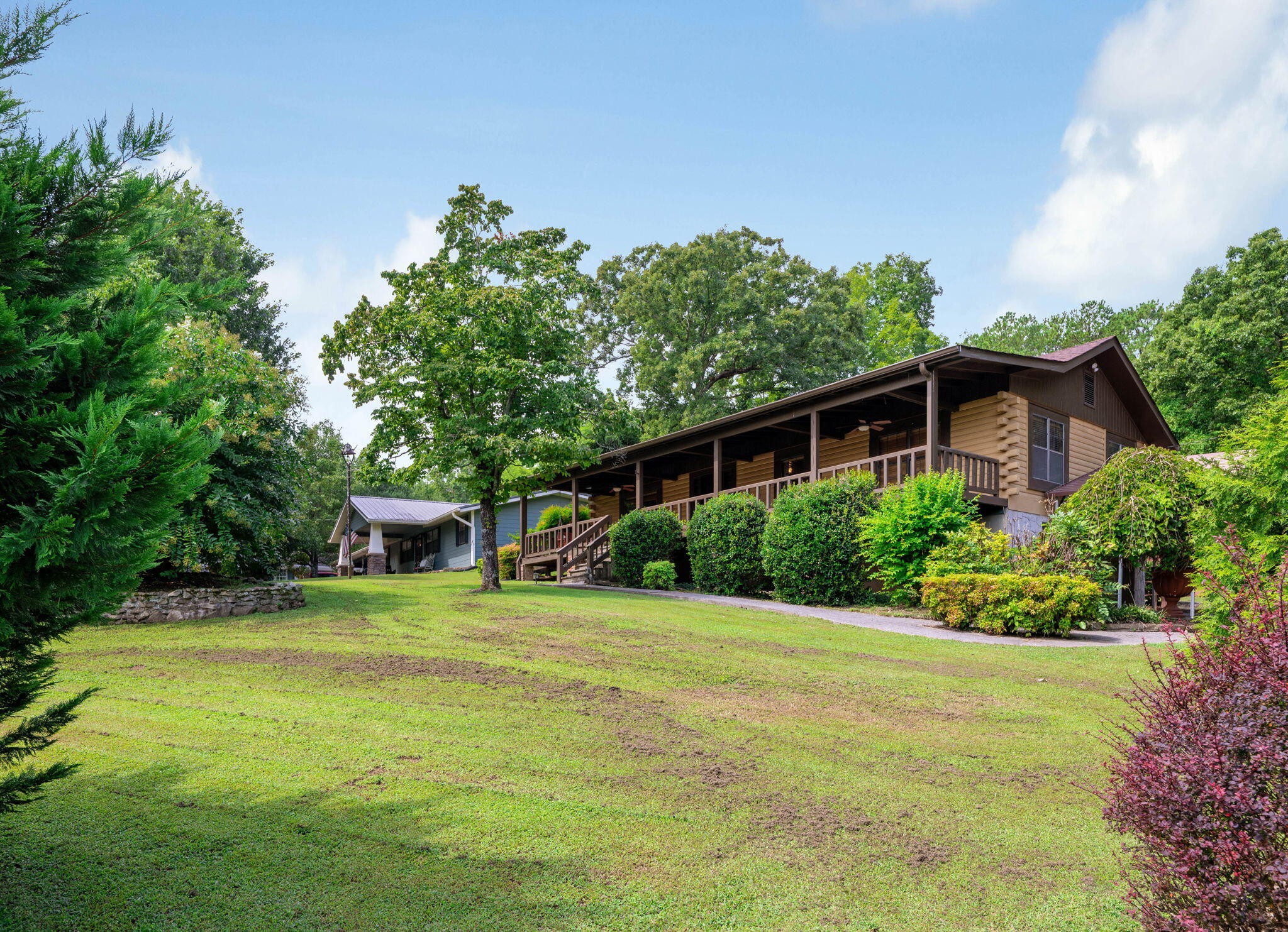 407 White Road